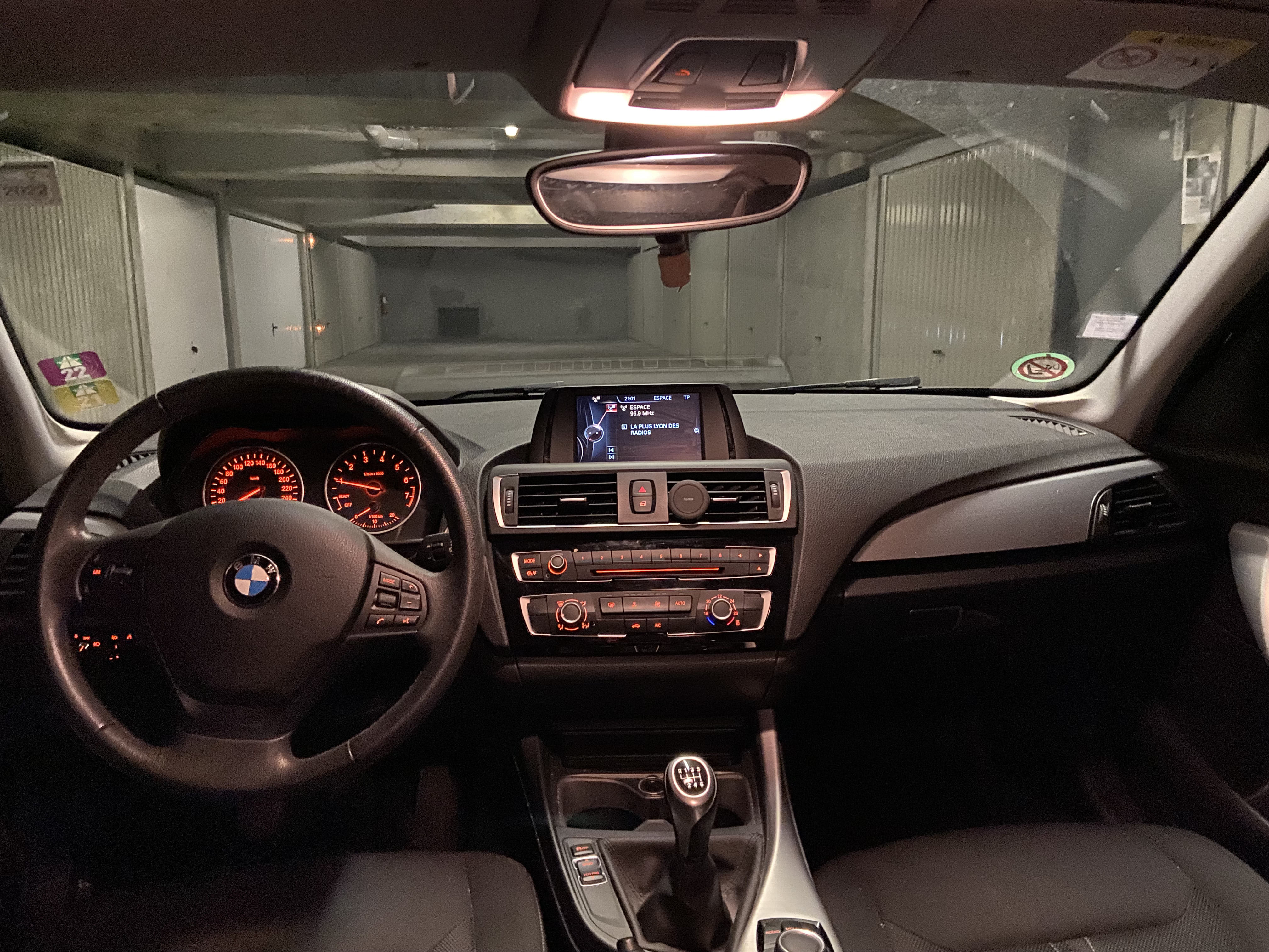 BMW Série 1 avec Siège bébé