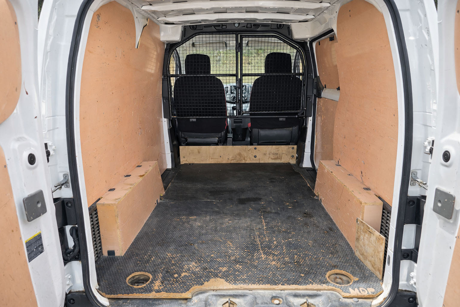 Nissan NV200 PROCHE TRAM avec Autoradio