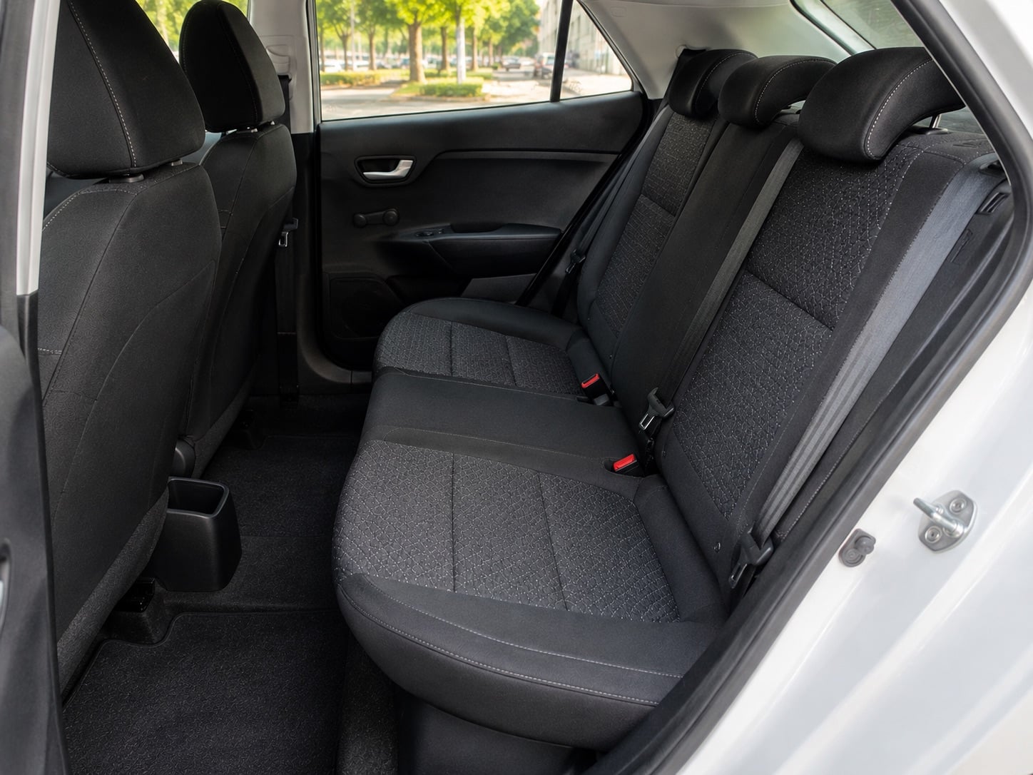 Kia Rio Dream Team Edition 5-Door avec Entrée audio / iPod