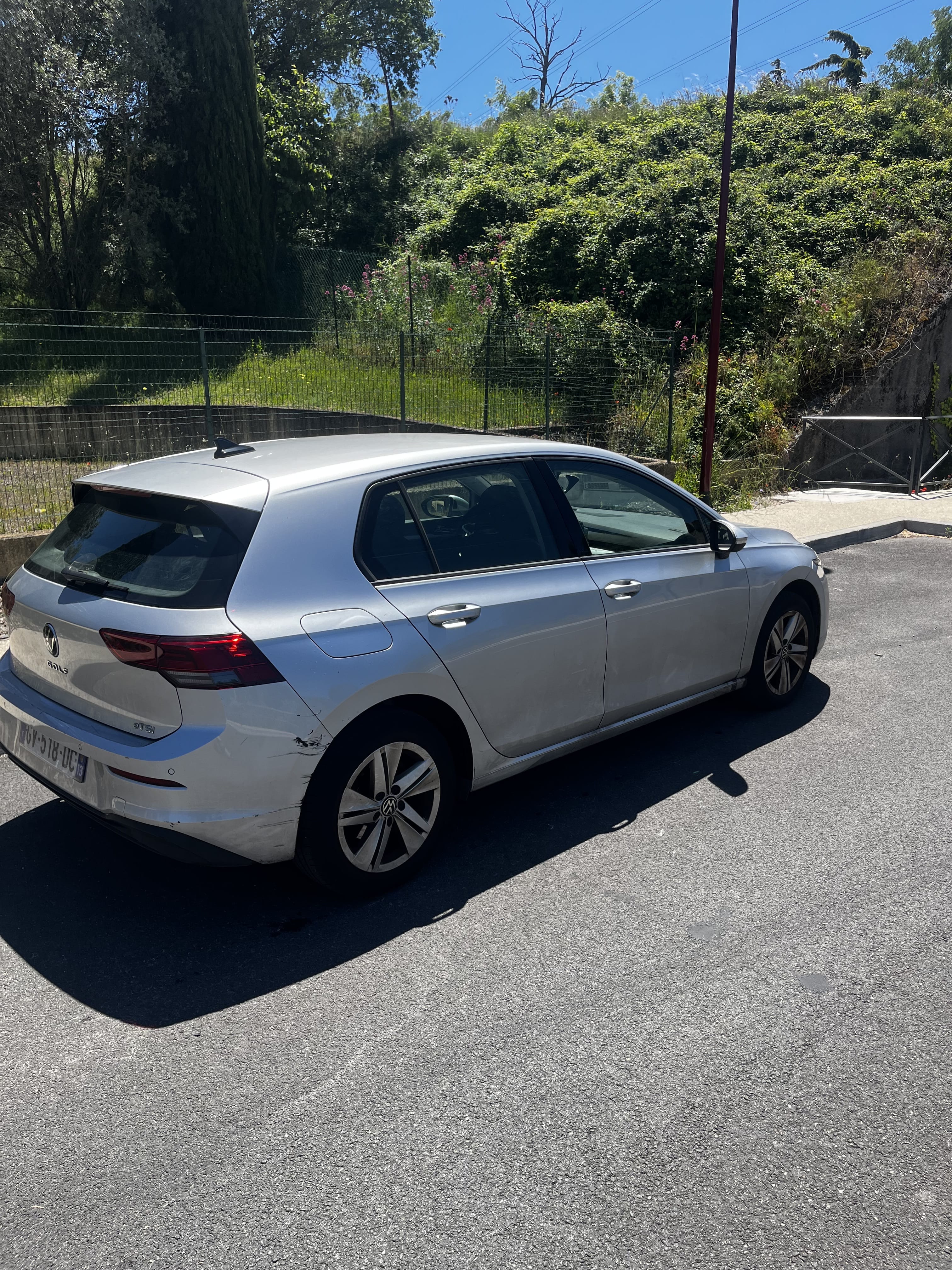 Volkswagen Golf, 2024, Essence 95 / Électrique (hybride), automatique