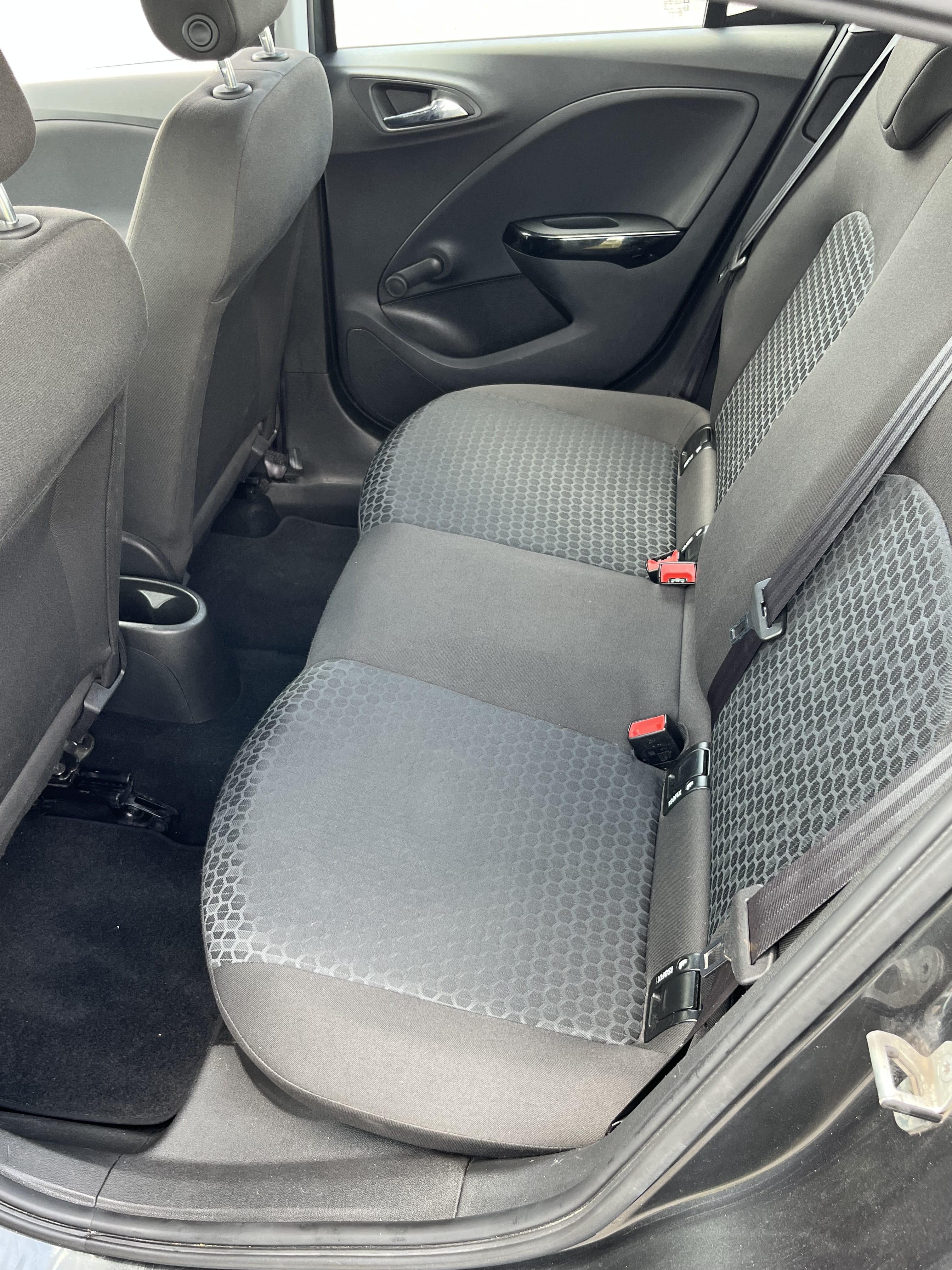 Opel Corsa avec Port USB