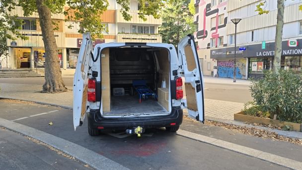 Peugeot Expert + Diable Gare de Lyon/Bercy! avec Attelage