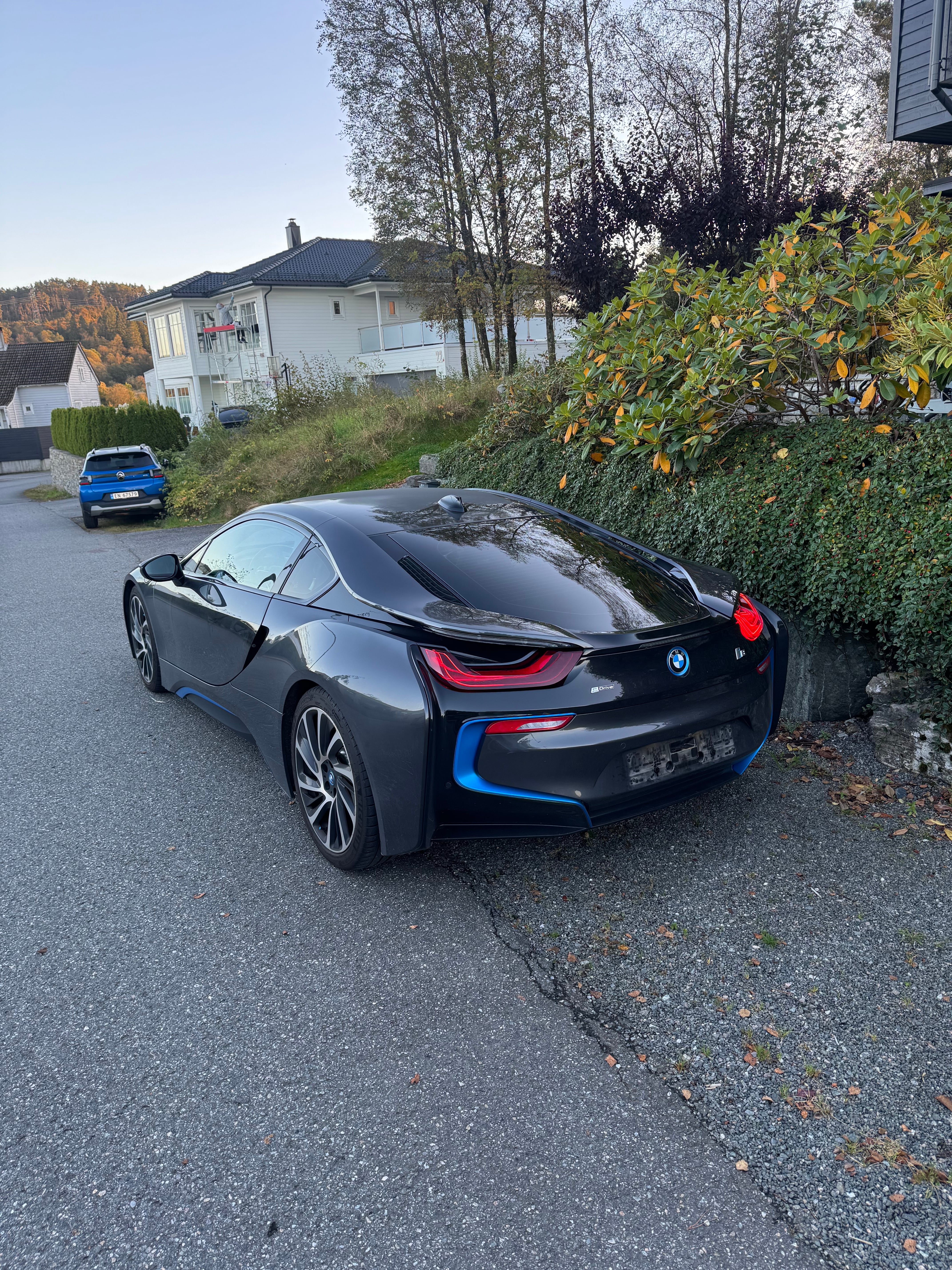 BMW i8 med Ryggekamera