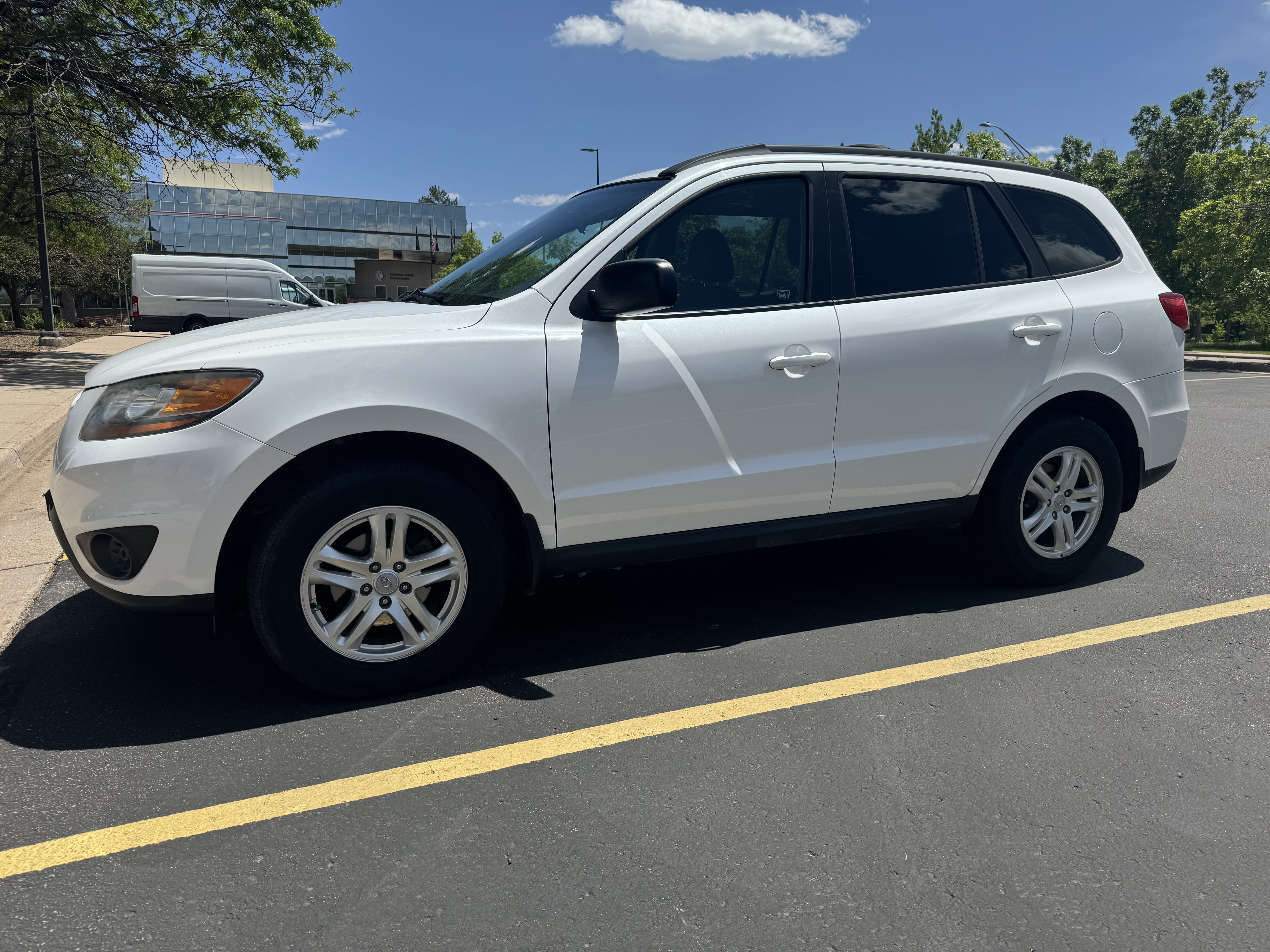 Hyundai Santa Fe GLS 4 Cylinder, 2011, Regular (87), automatic