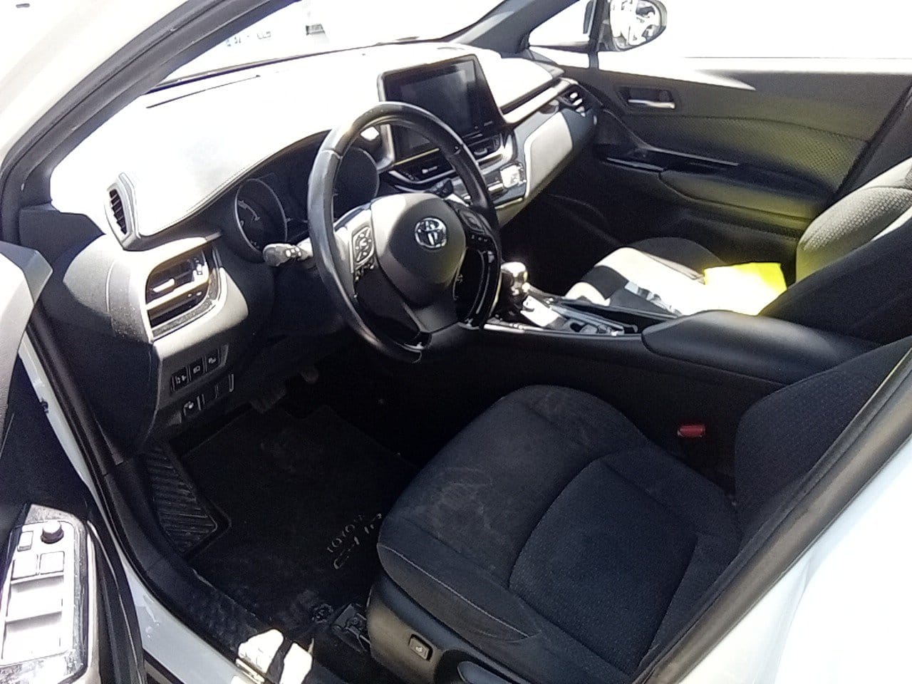 Toyota C-HR Hybrid med Cruisekontroll