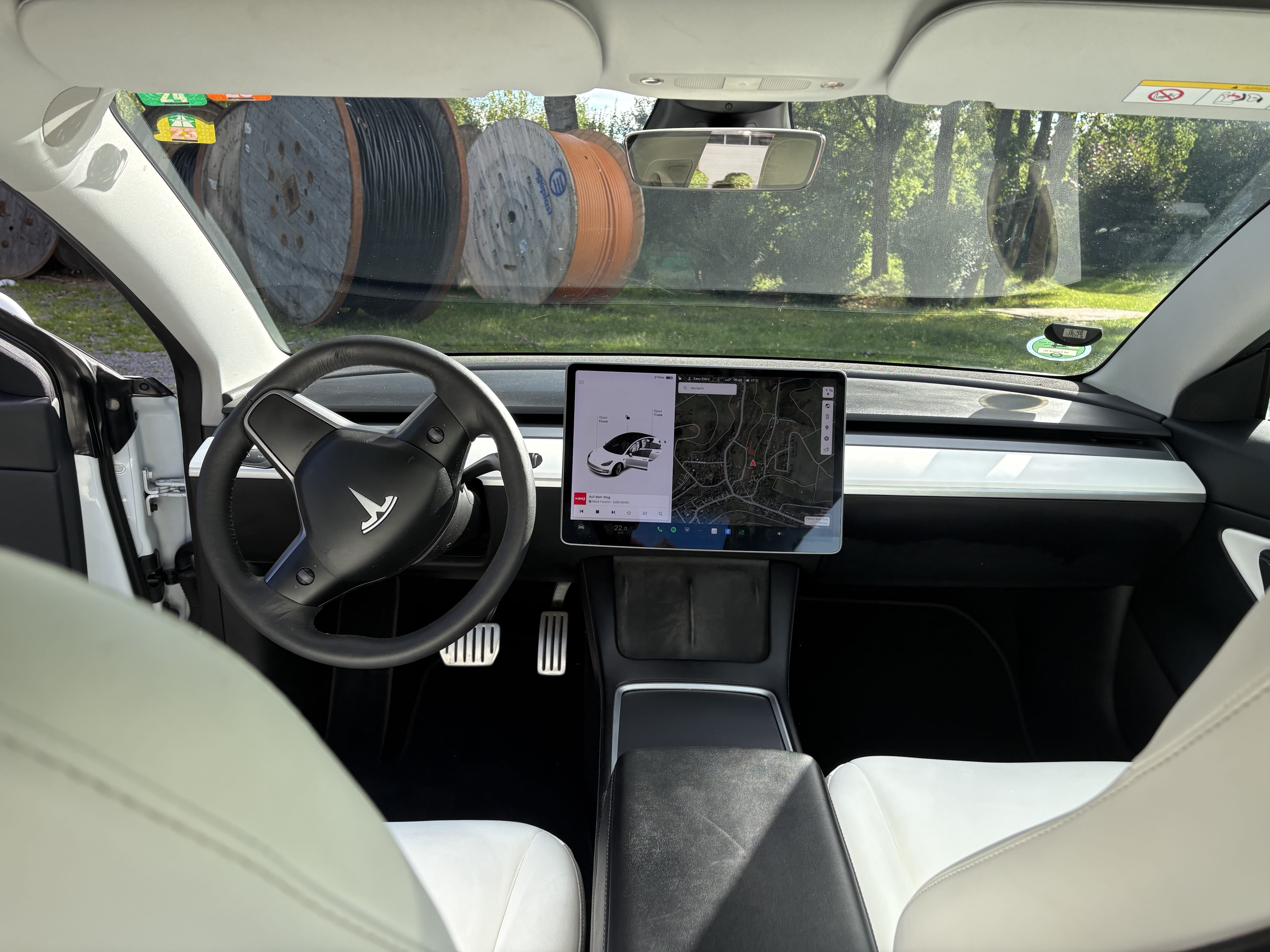 Tesla Model 3 Performance weiss/ weiss mit Tempomat