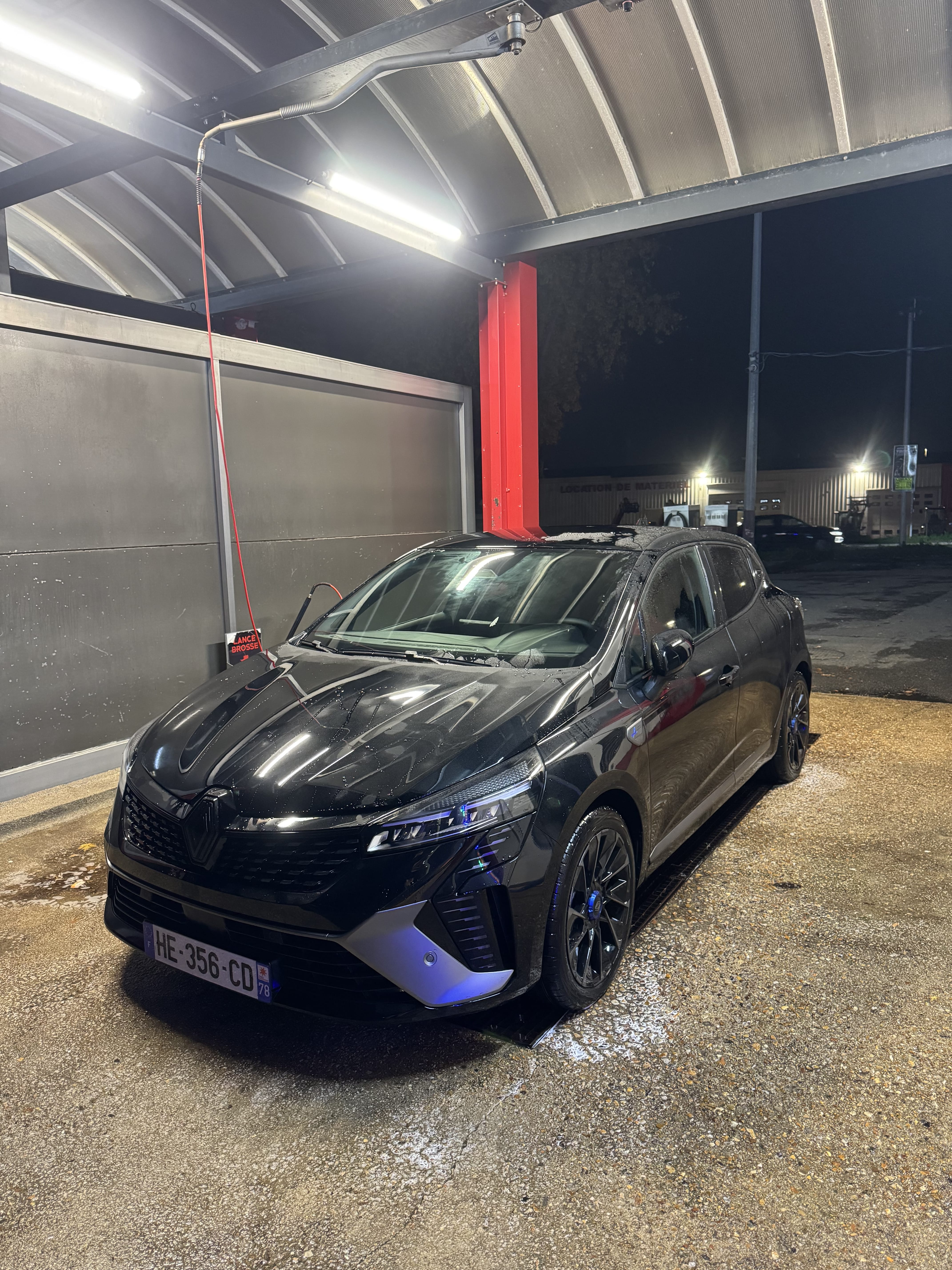 Renault Clio, 2025, Essence 98 / Électrique (hybride), automatique