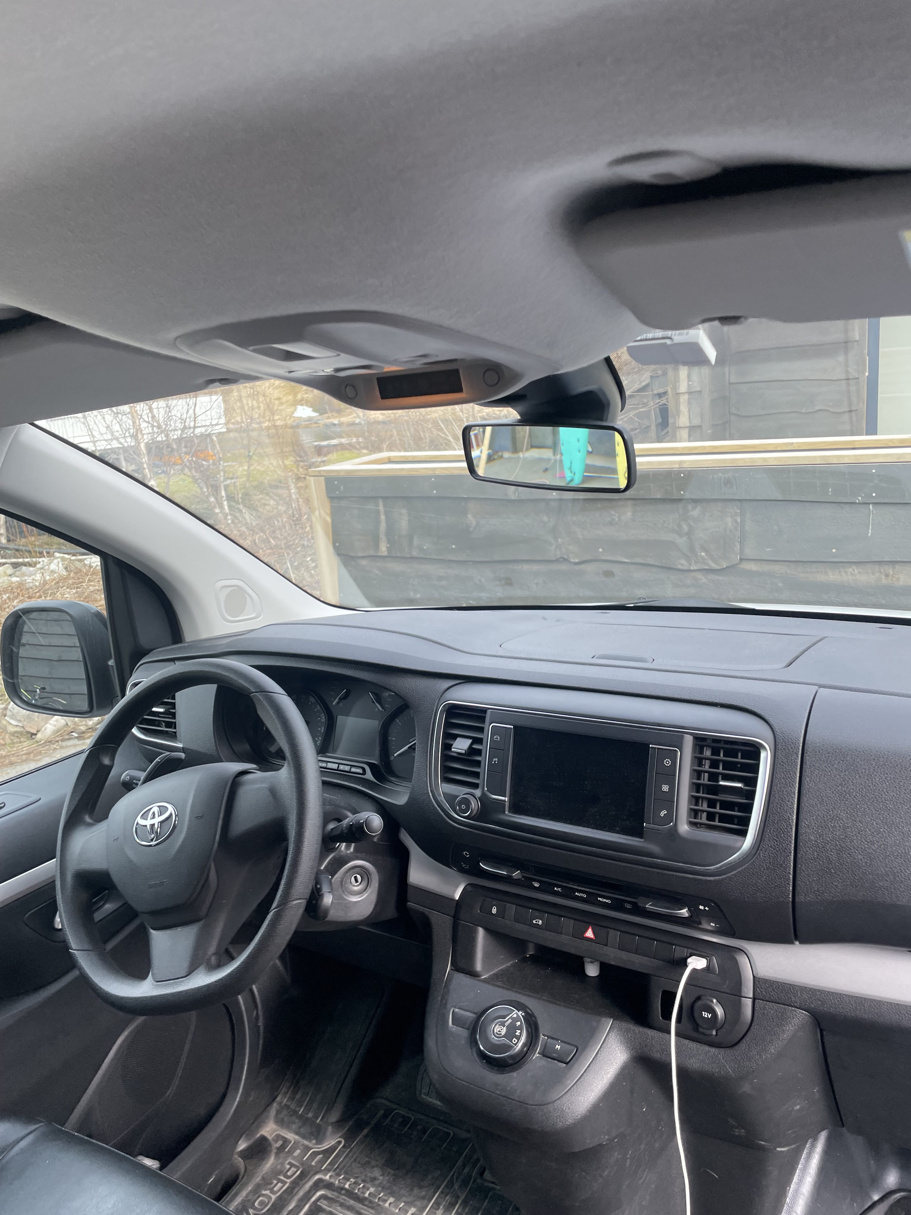 Toyota Proace Varebil Lang with Bluetooth audio