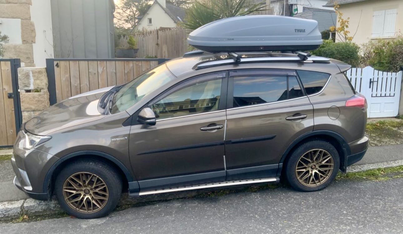 Toyota RAV 4 Hybride 197 Hybride Lounge 2WD CVT, 8c. avec Climatisation