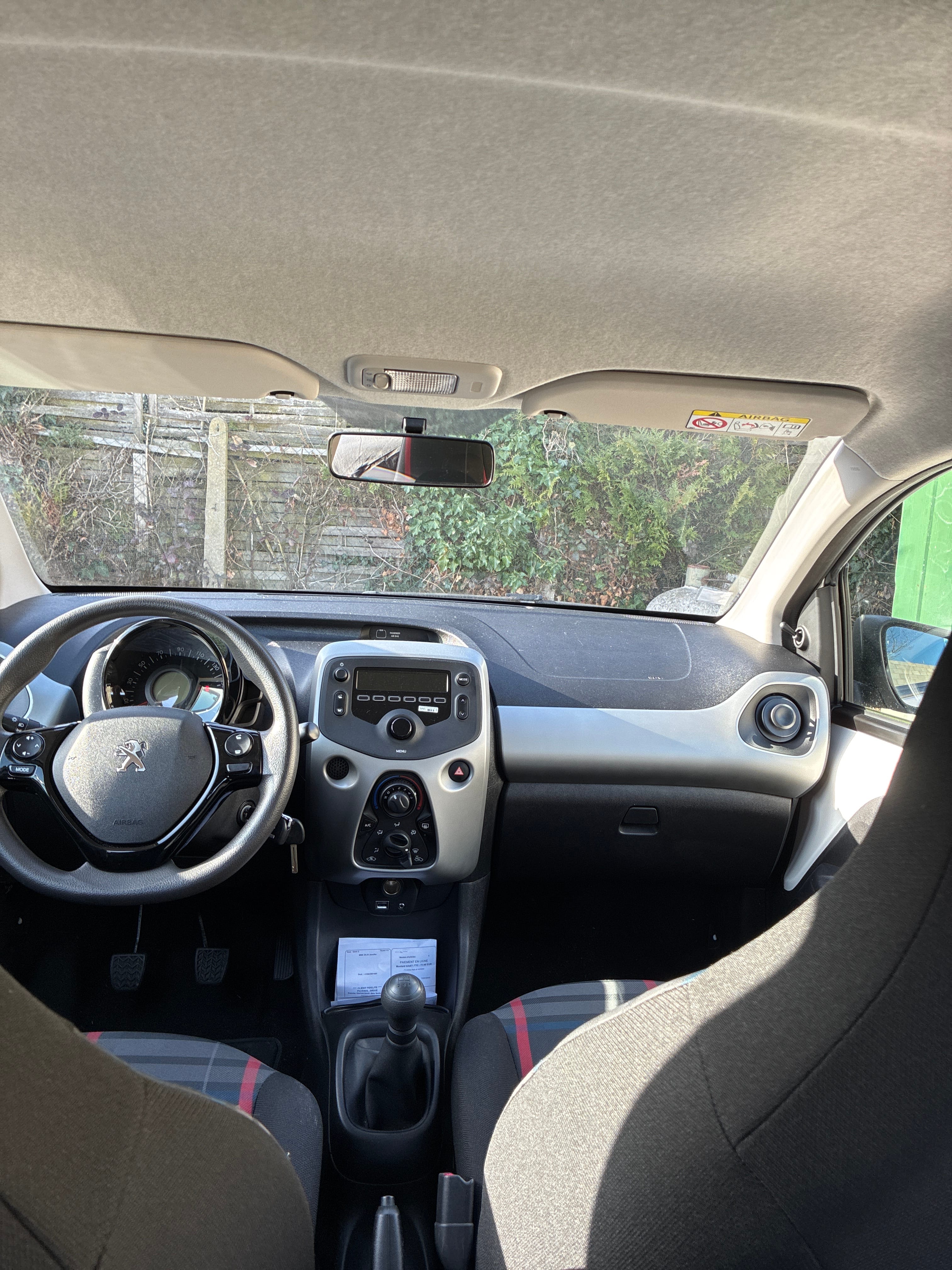 Peugeot 108 avec Entrée audio / iPod