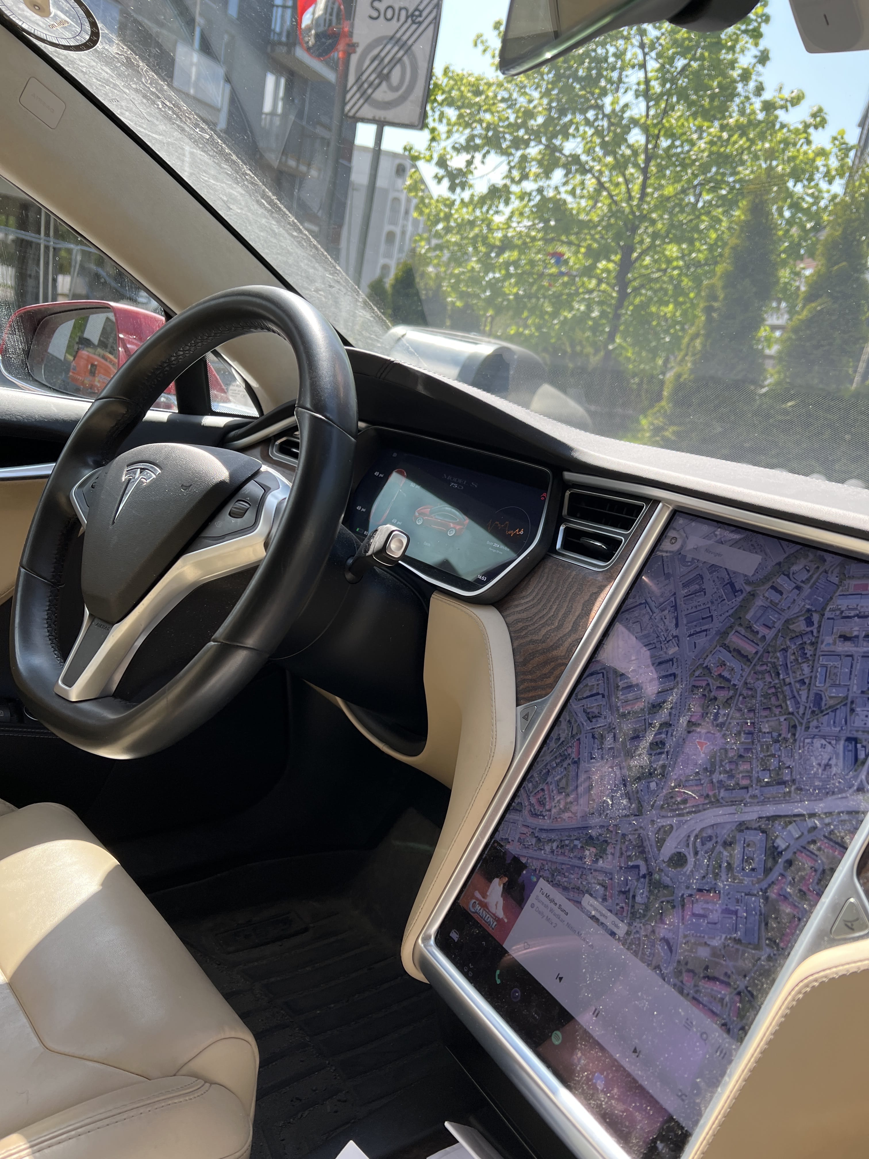Tesla Model S with Cruise control