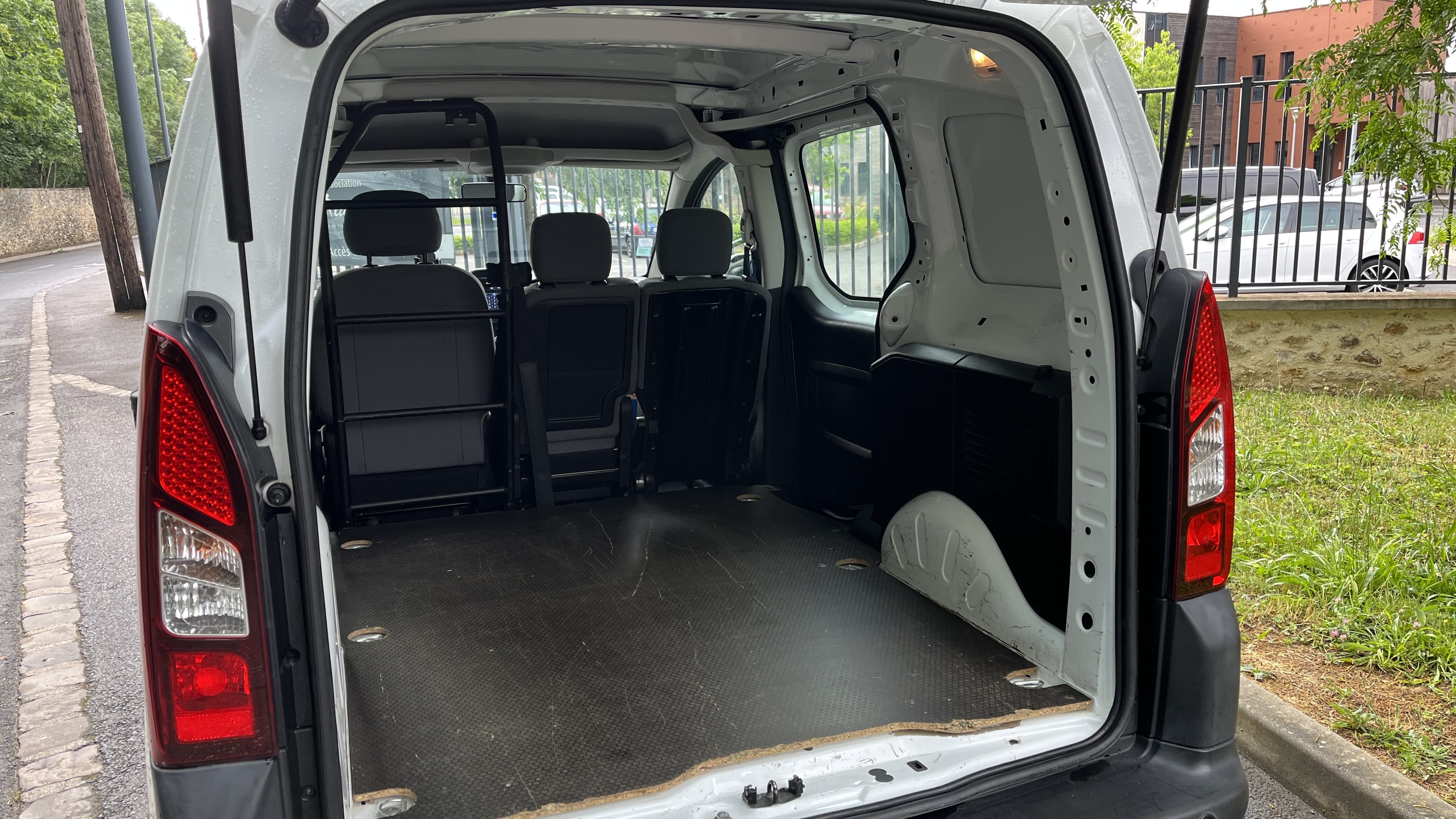 Peugeot Partner 1,6 VTi 98 Pack Clim