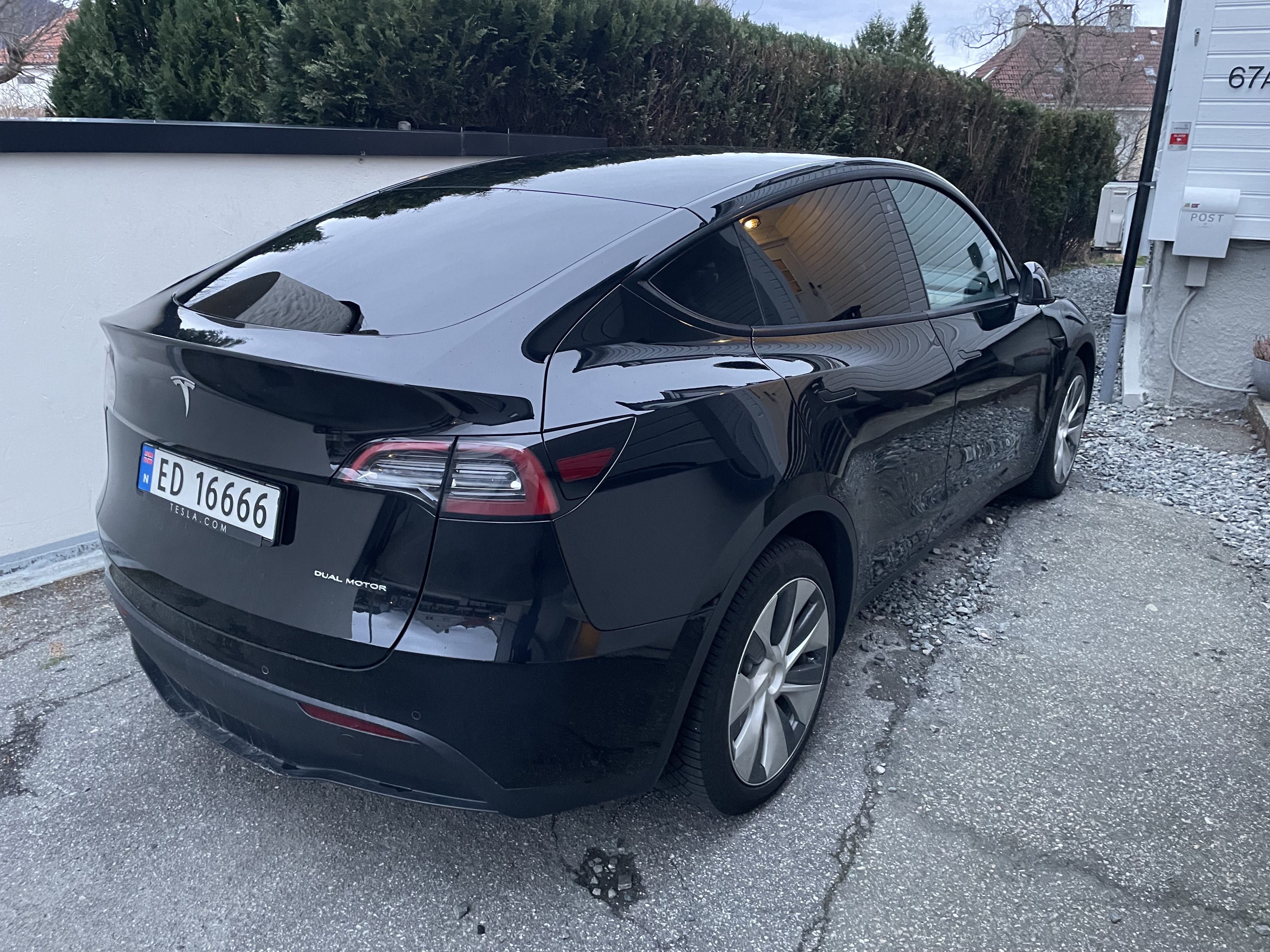 Tesla Model Y Long Range med Aircondition