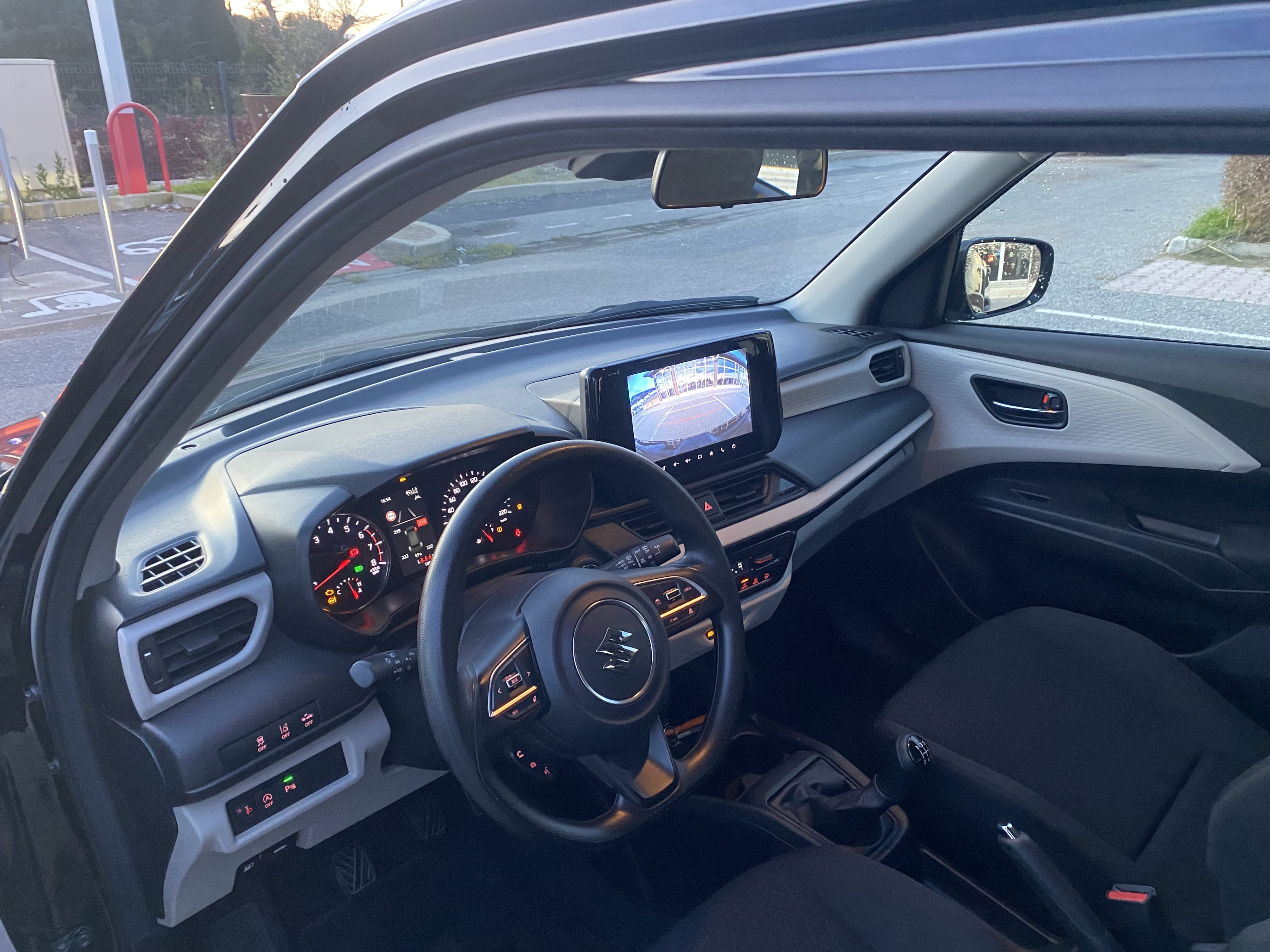 Suzuki Swift avec Régulateur de vitesse