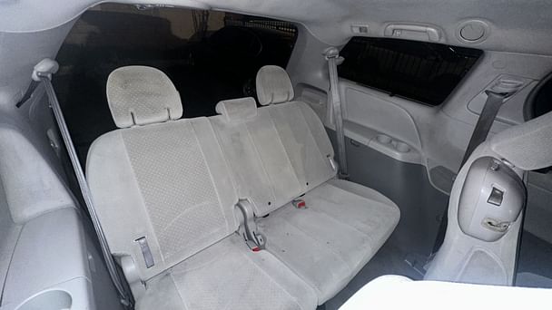 Toyota Sienna LE 8-Passenger with Bluetooth audio