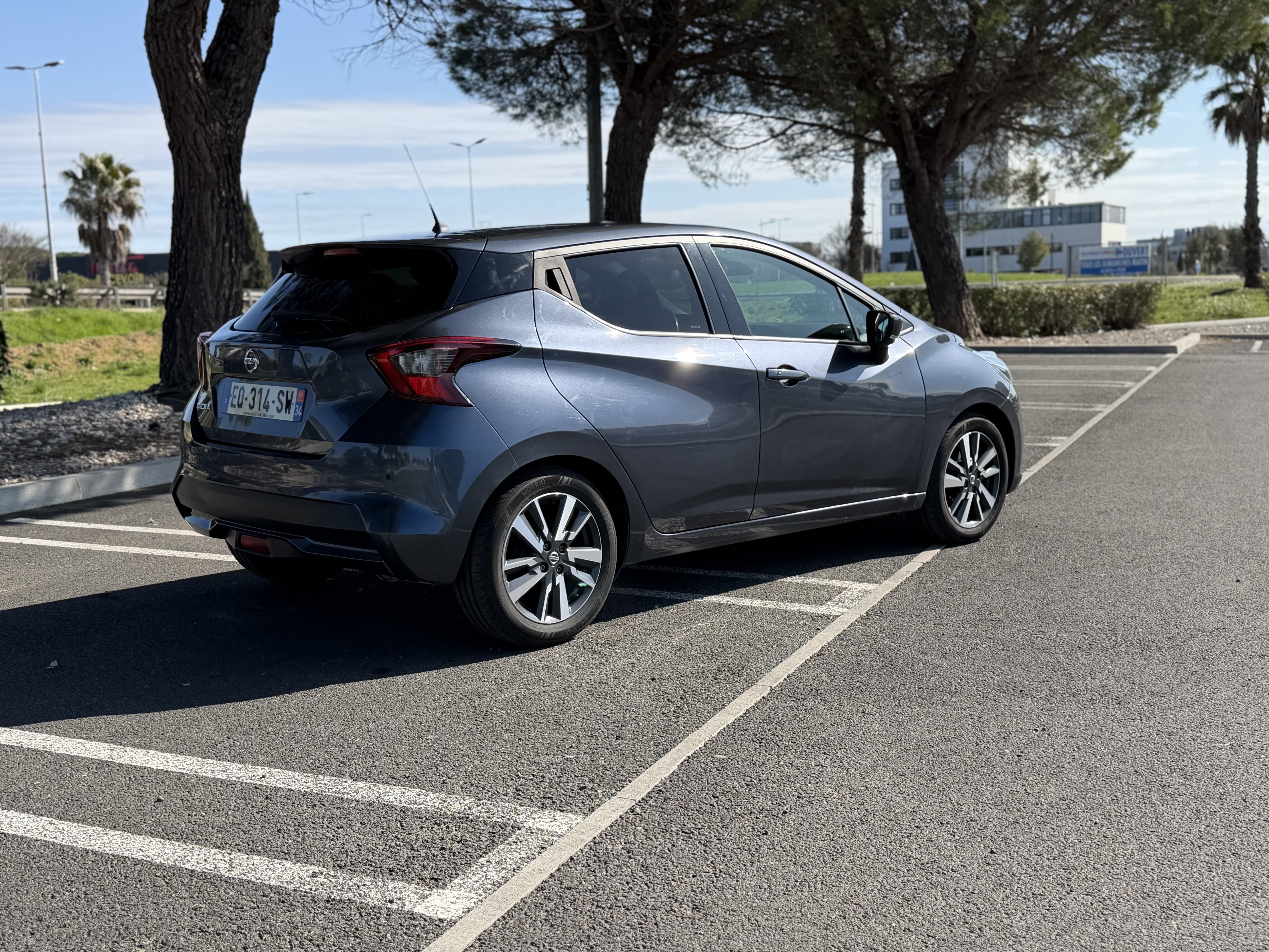 Nissan Micra avec GPS