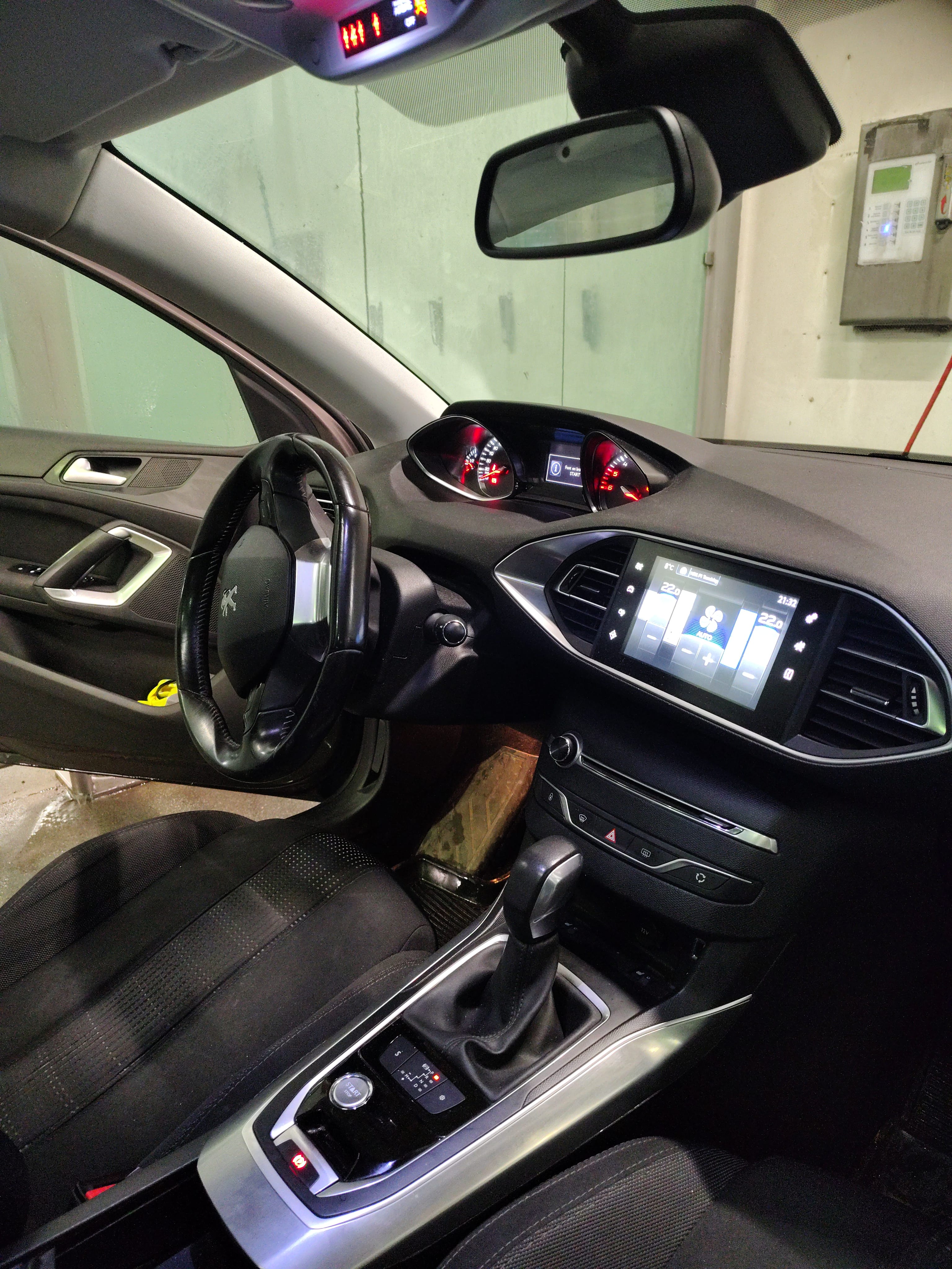 Peugeot 308 med Cruisekontroll