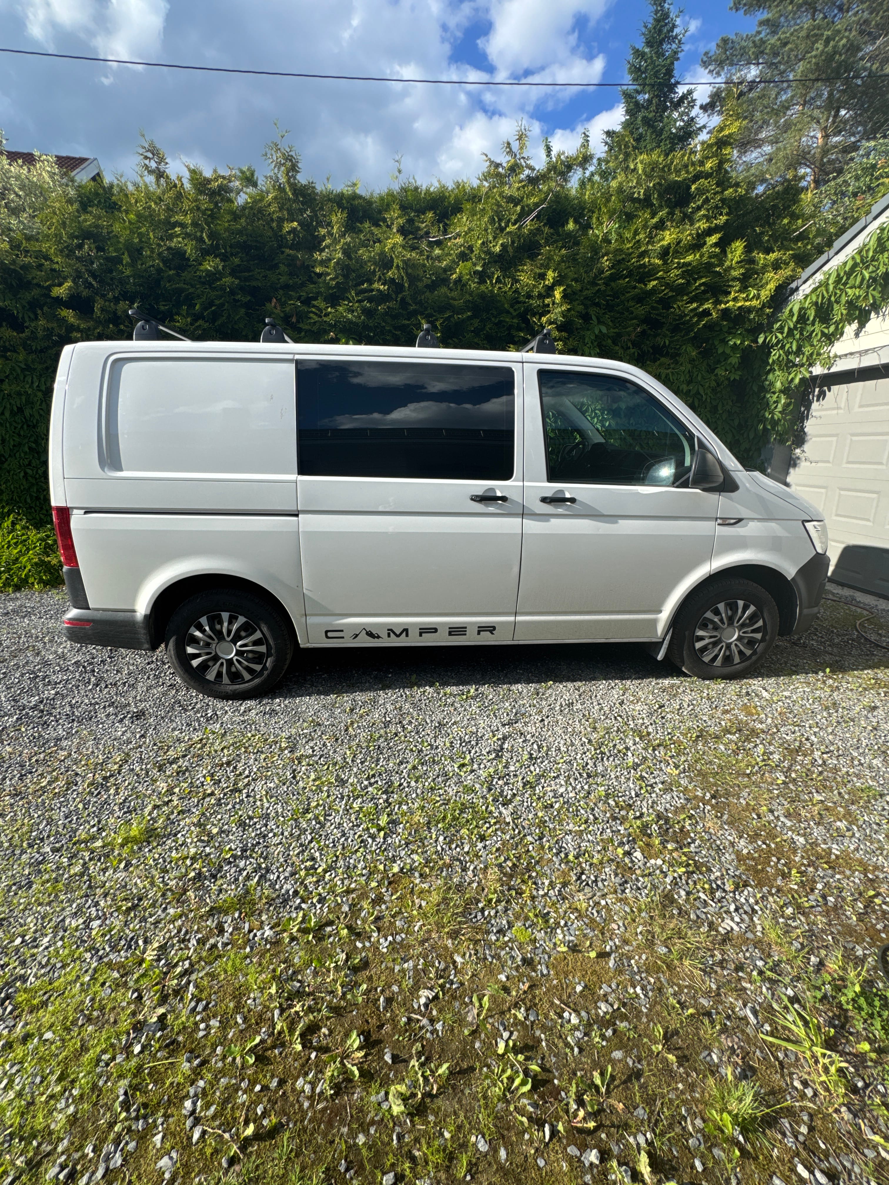 Volkswagen Transporter Camper (Campervan) med Aircondition