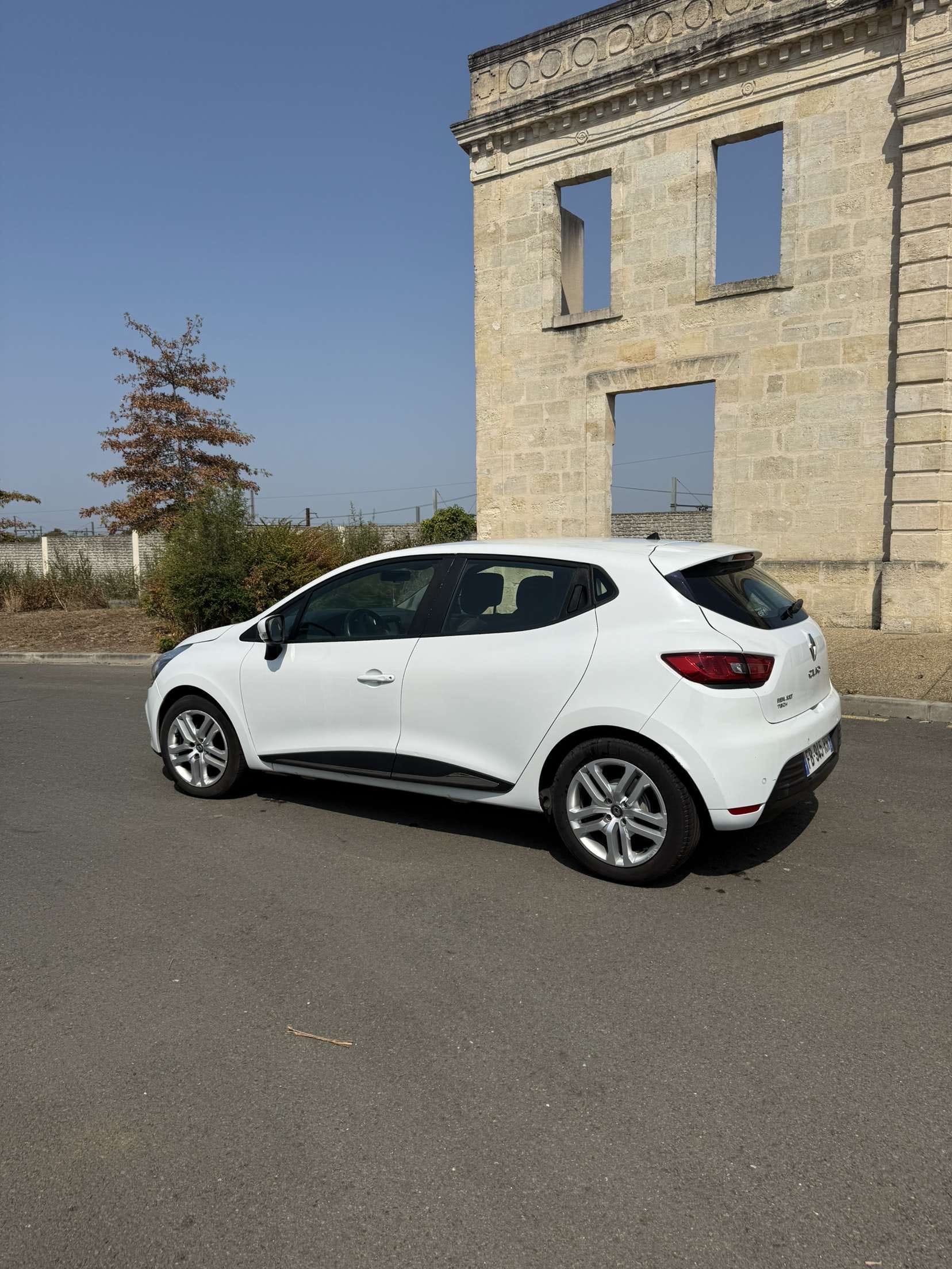 Renault Clio avec GPS