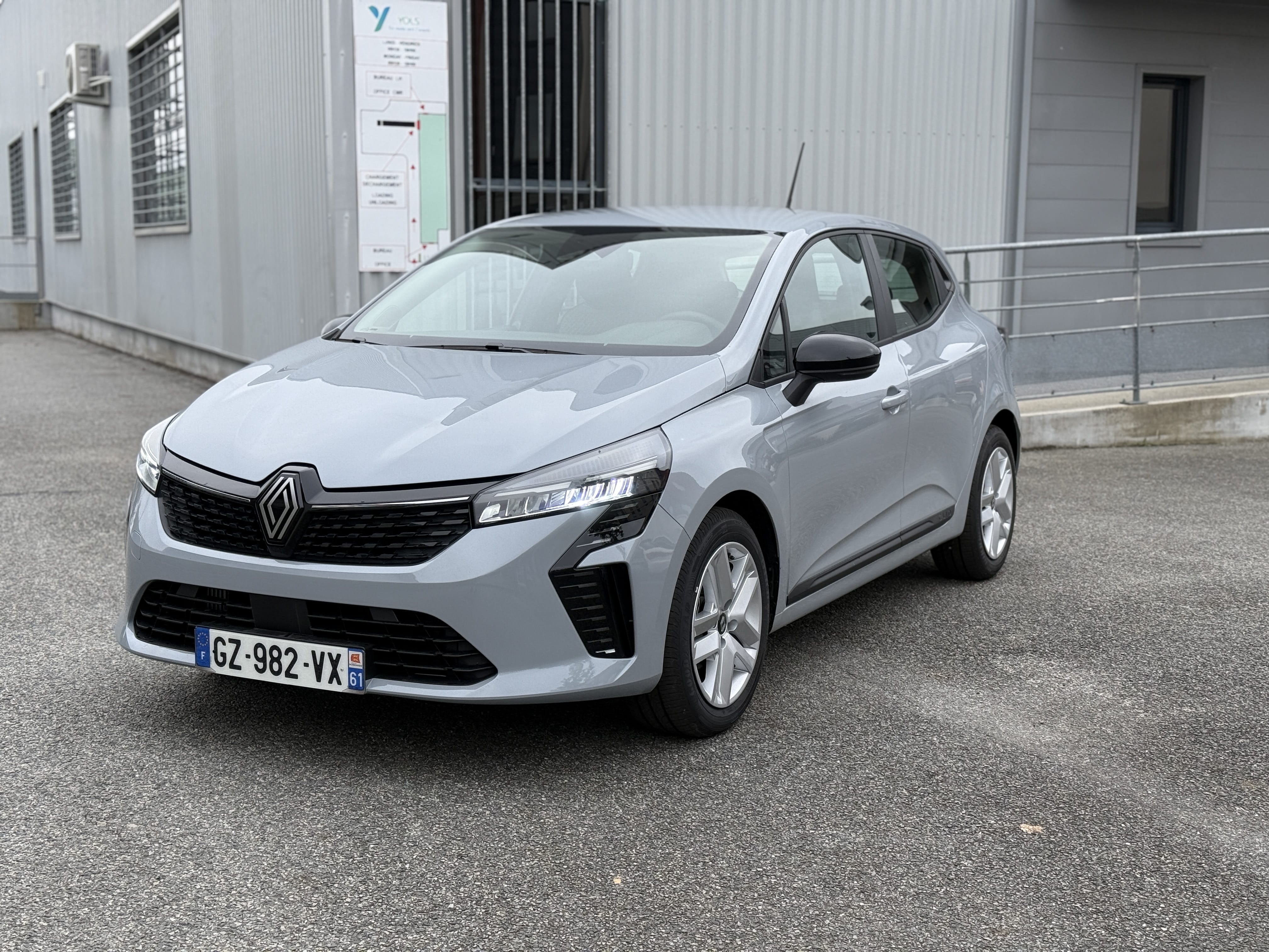 Renault Clio, 2024, Essence 95