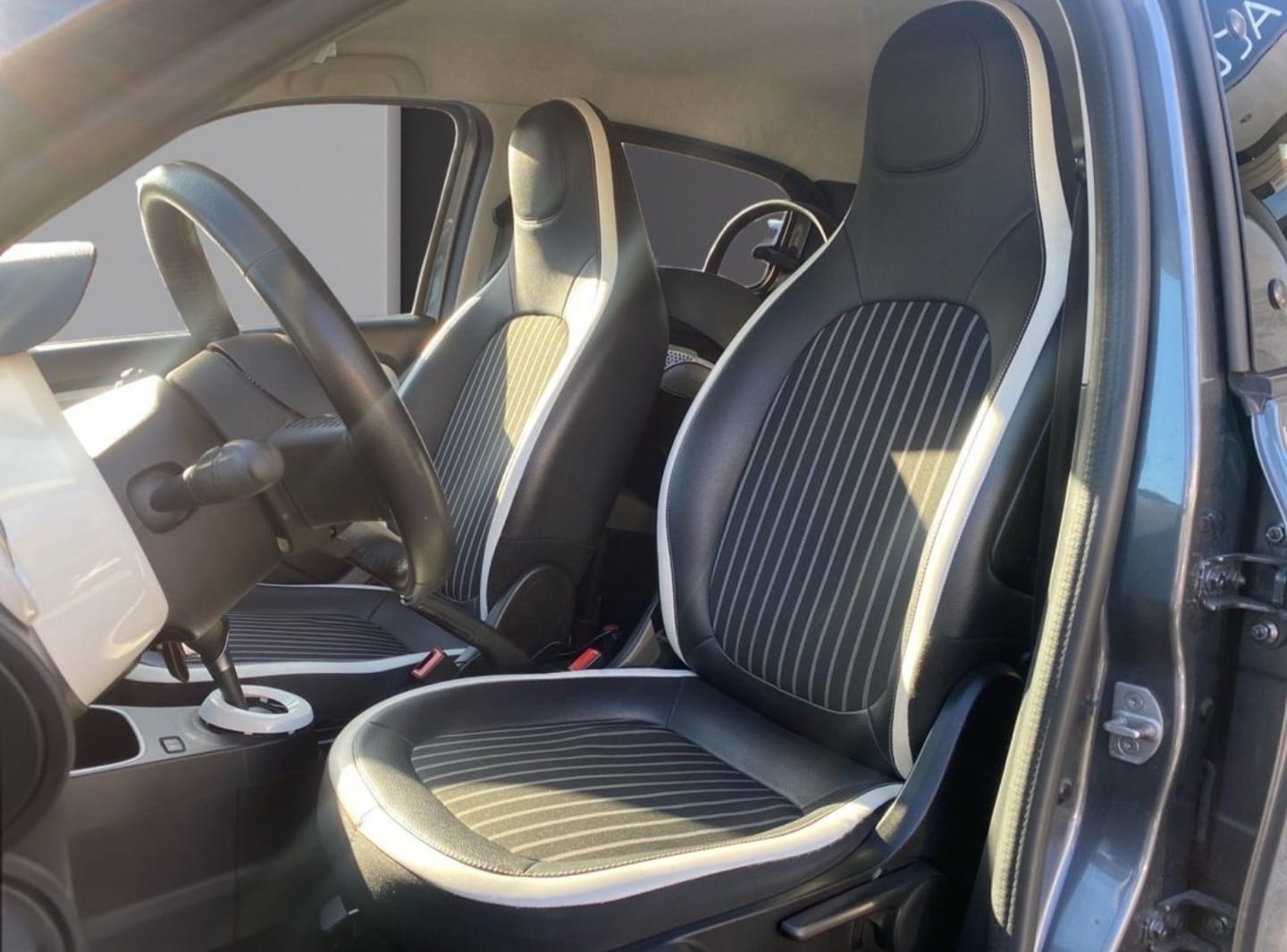 Renault Twingo III  5 chevaux fiscaux Bioéthanol BOITE AUTOMATIQUE avec Apple CarPlay