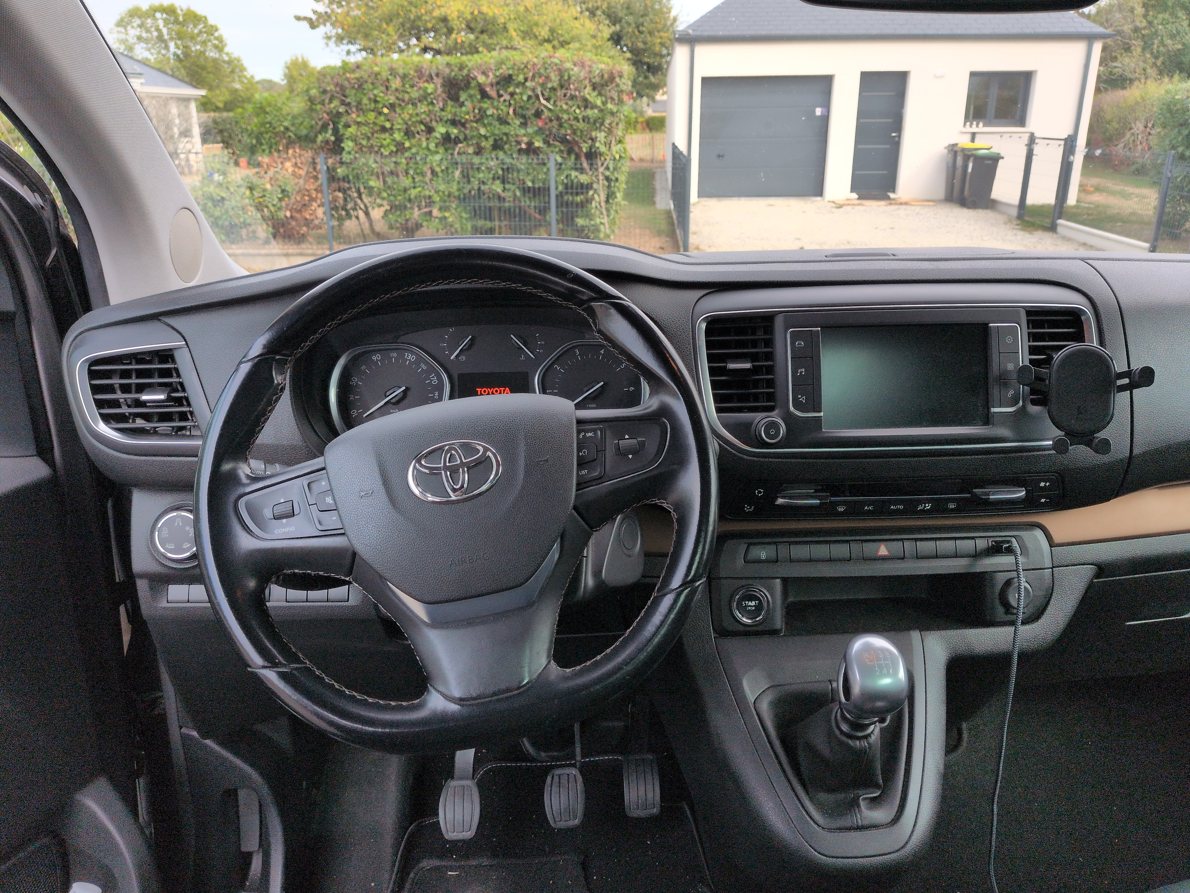 Toyota Proace Verso avec GPS