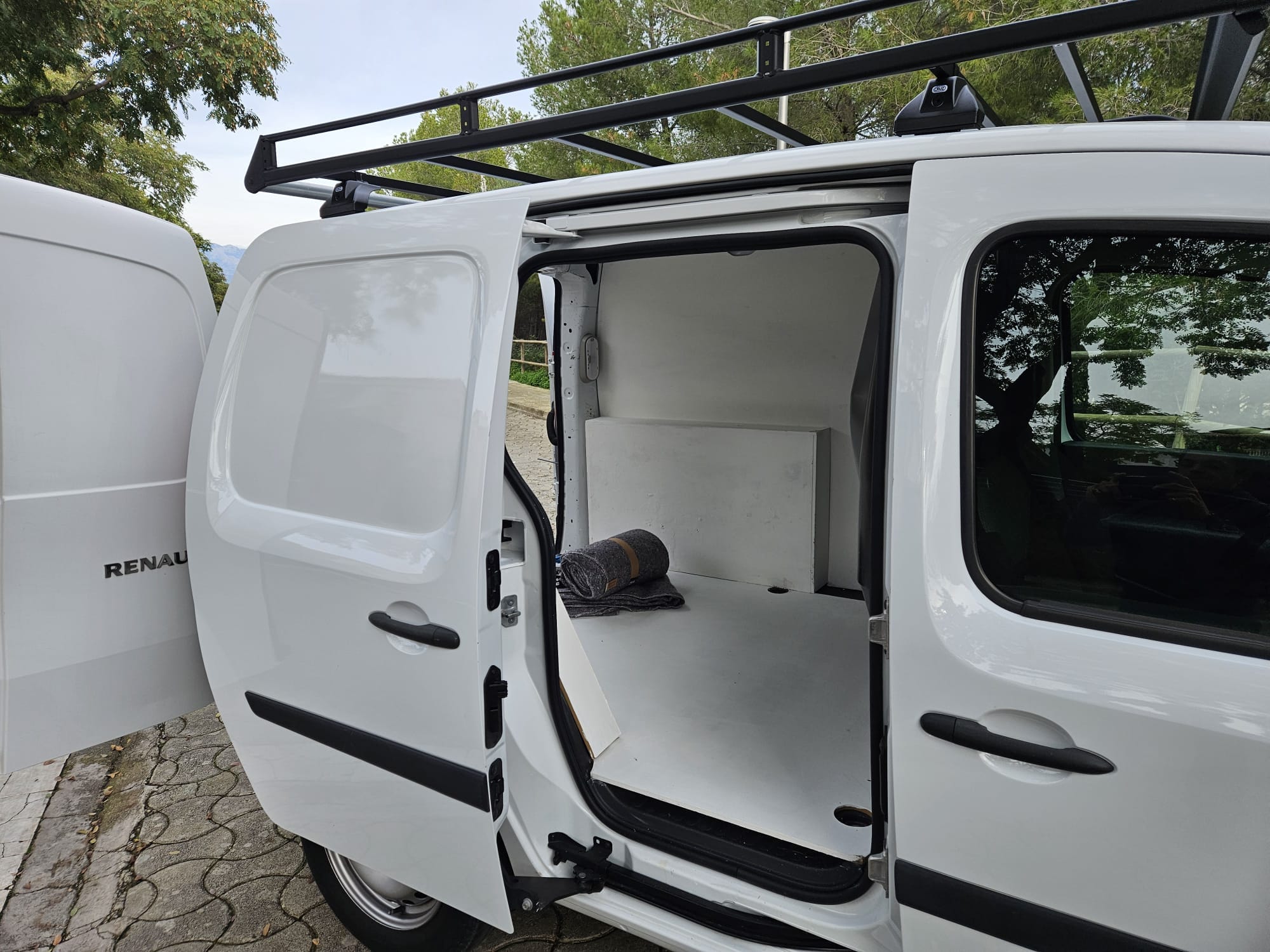 Renault Kangoo Furgoneta RENAULT KANGOO EXPRESS 1.5 DCI 95CV PROFESIONAL avec Climatisation
