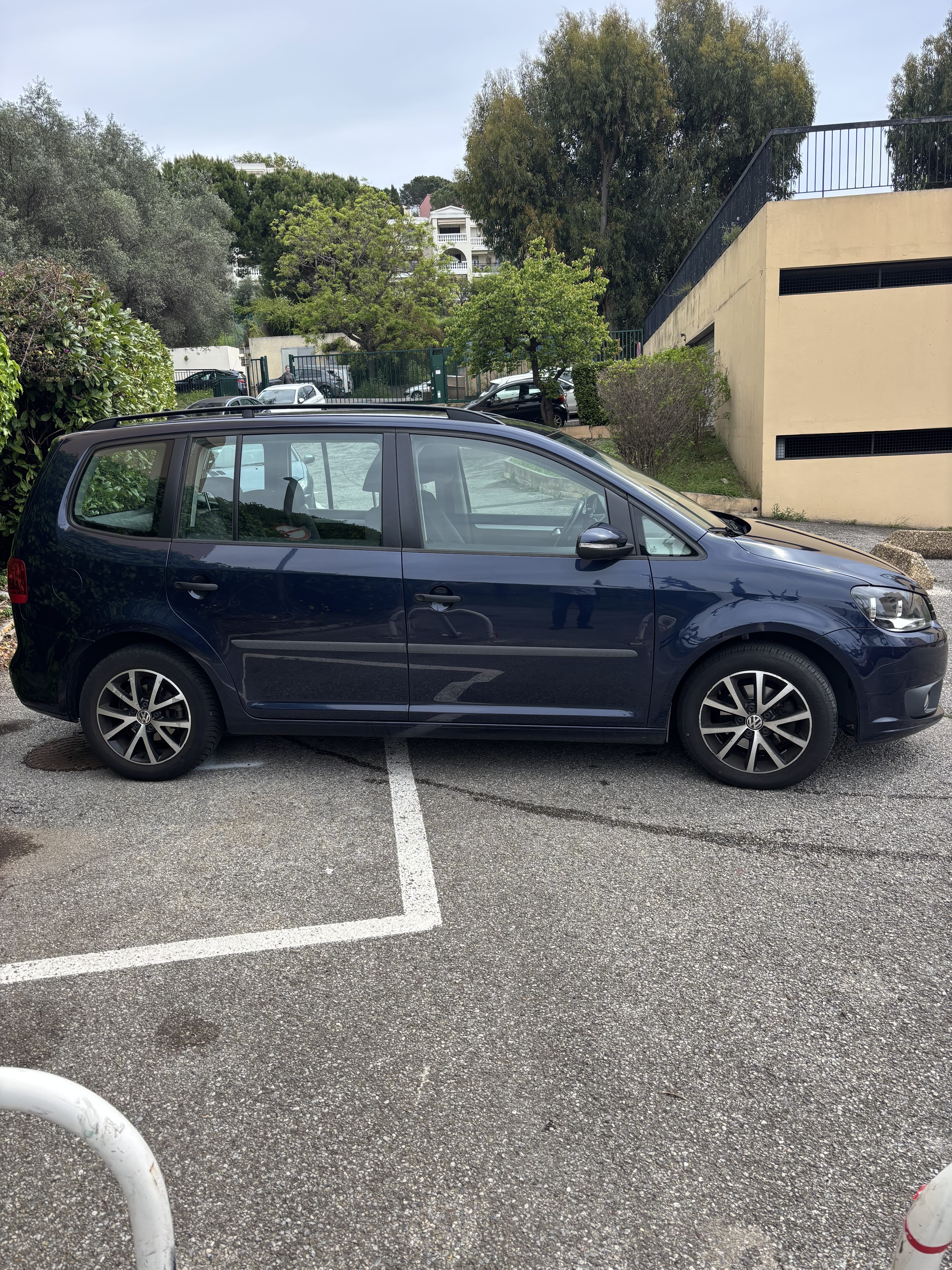 Volkswagen Touran mit Navigationsgerät