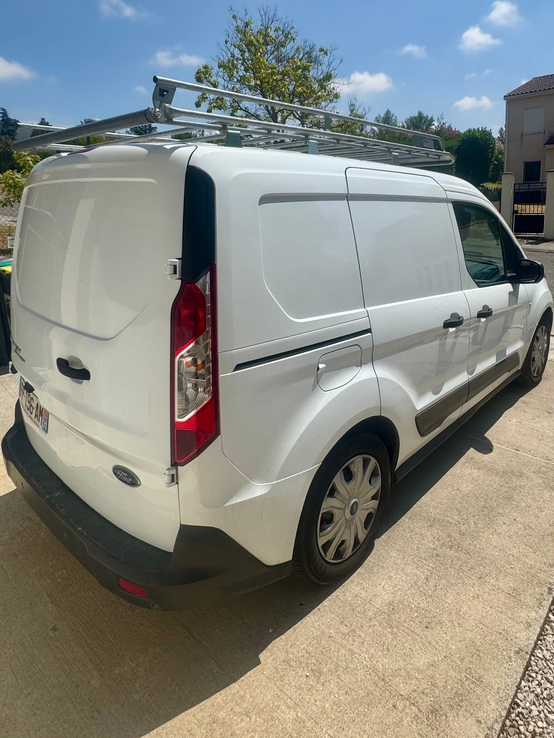 Ford Transit Connect avec Audio Bluetooth