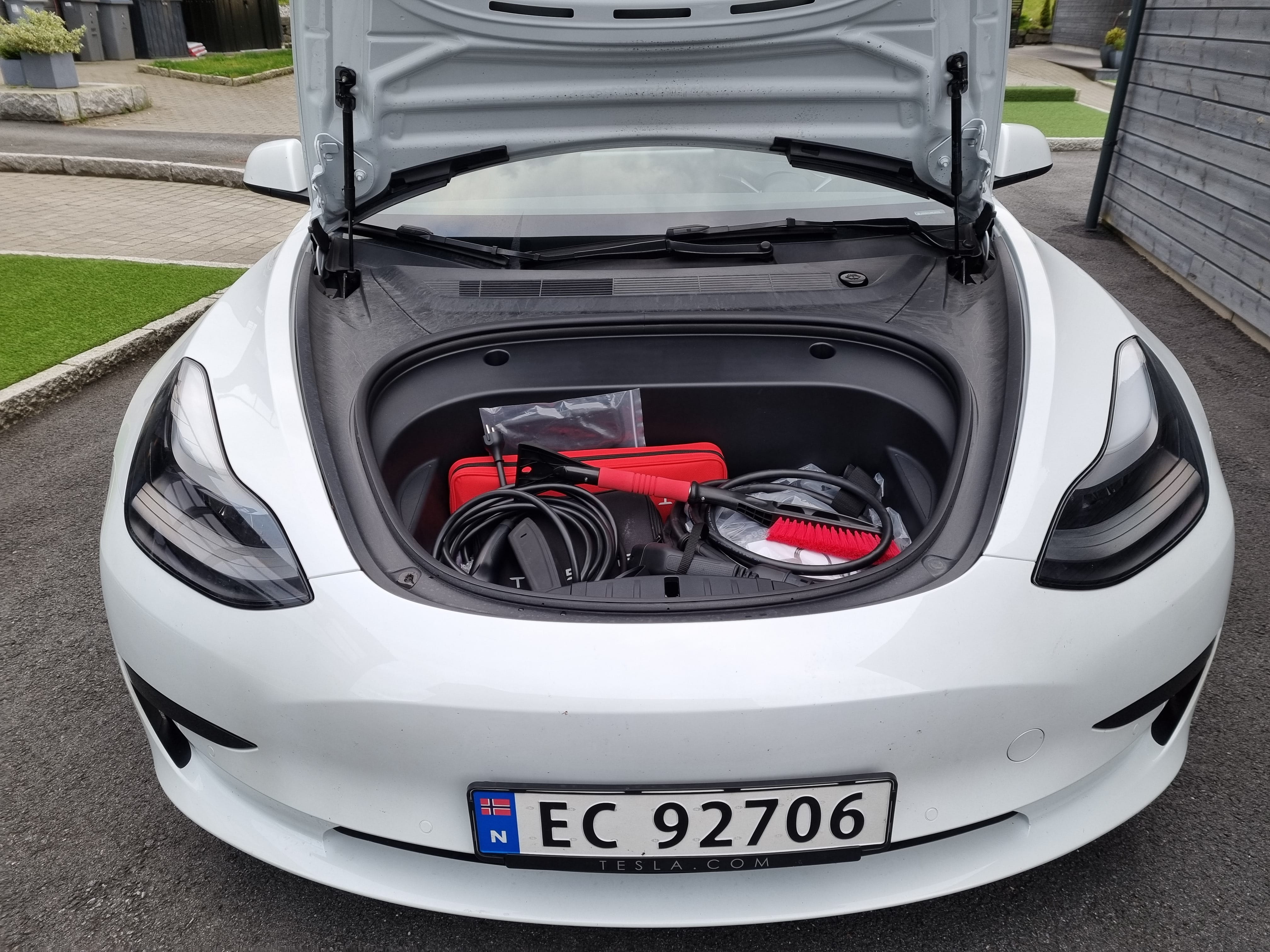 Tesla Model 3 med Vinterdekk