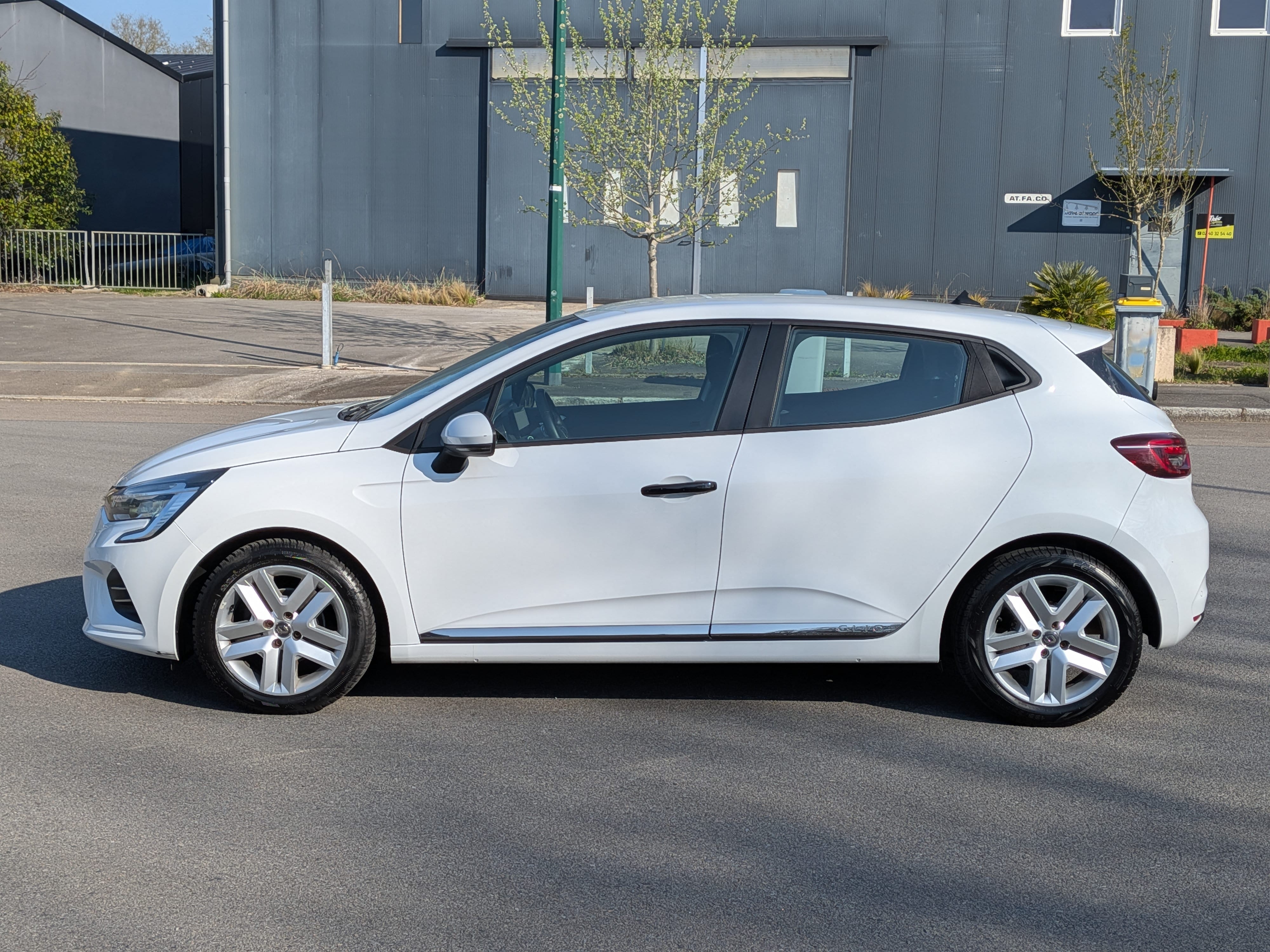 Renault Clio avec Climatisation
