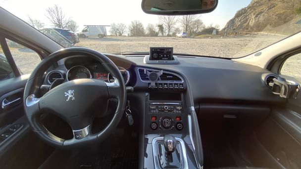Peugeot 3008 avec GPS