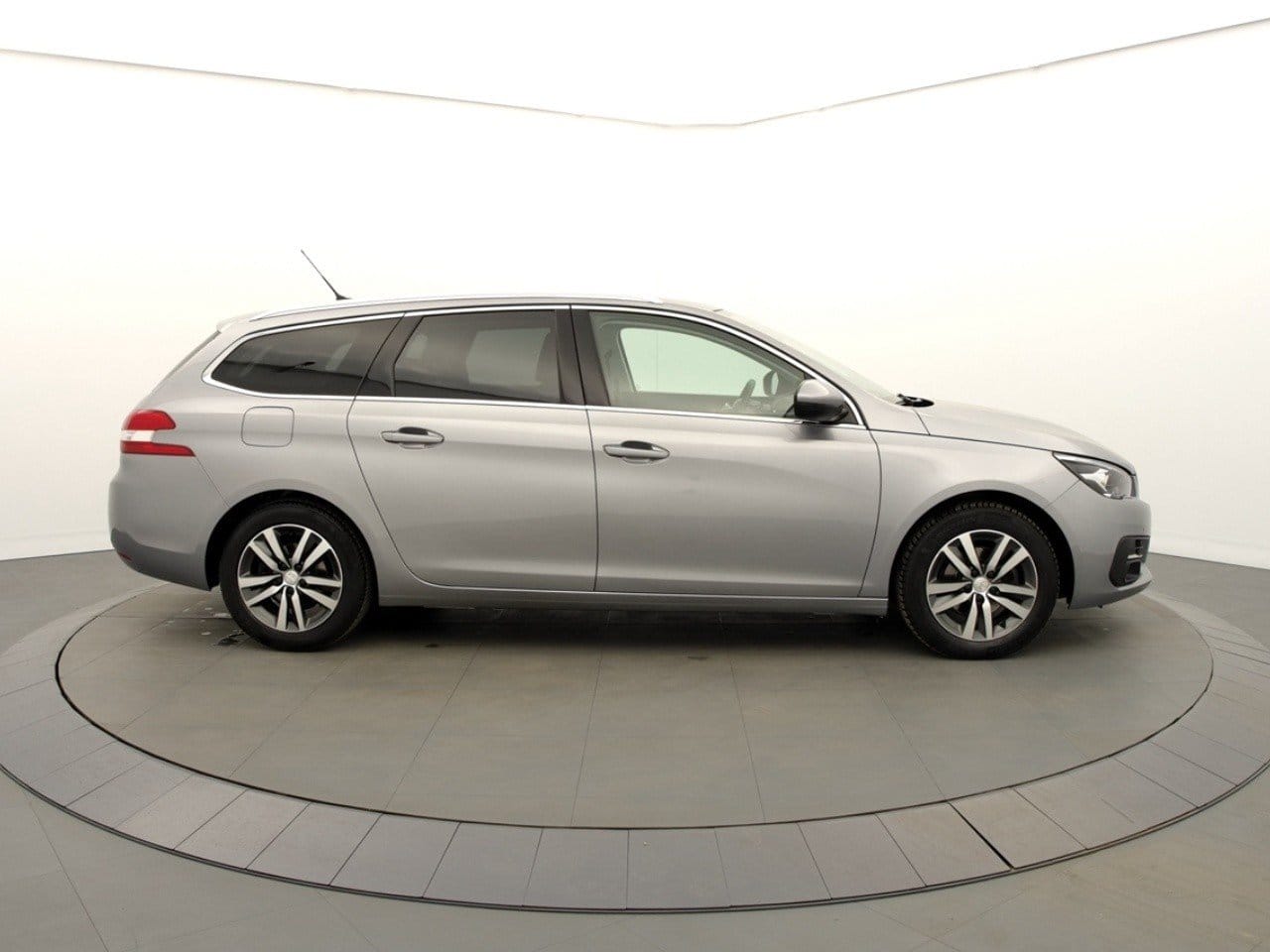 Peugeot 308 SW PEUGEOT 308 II SW 1.2 PURETECH 130 CH ALLURE avec Climatisation