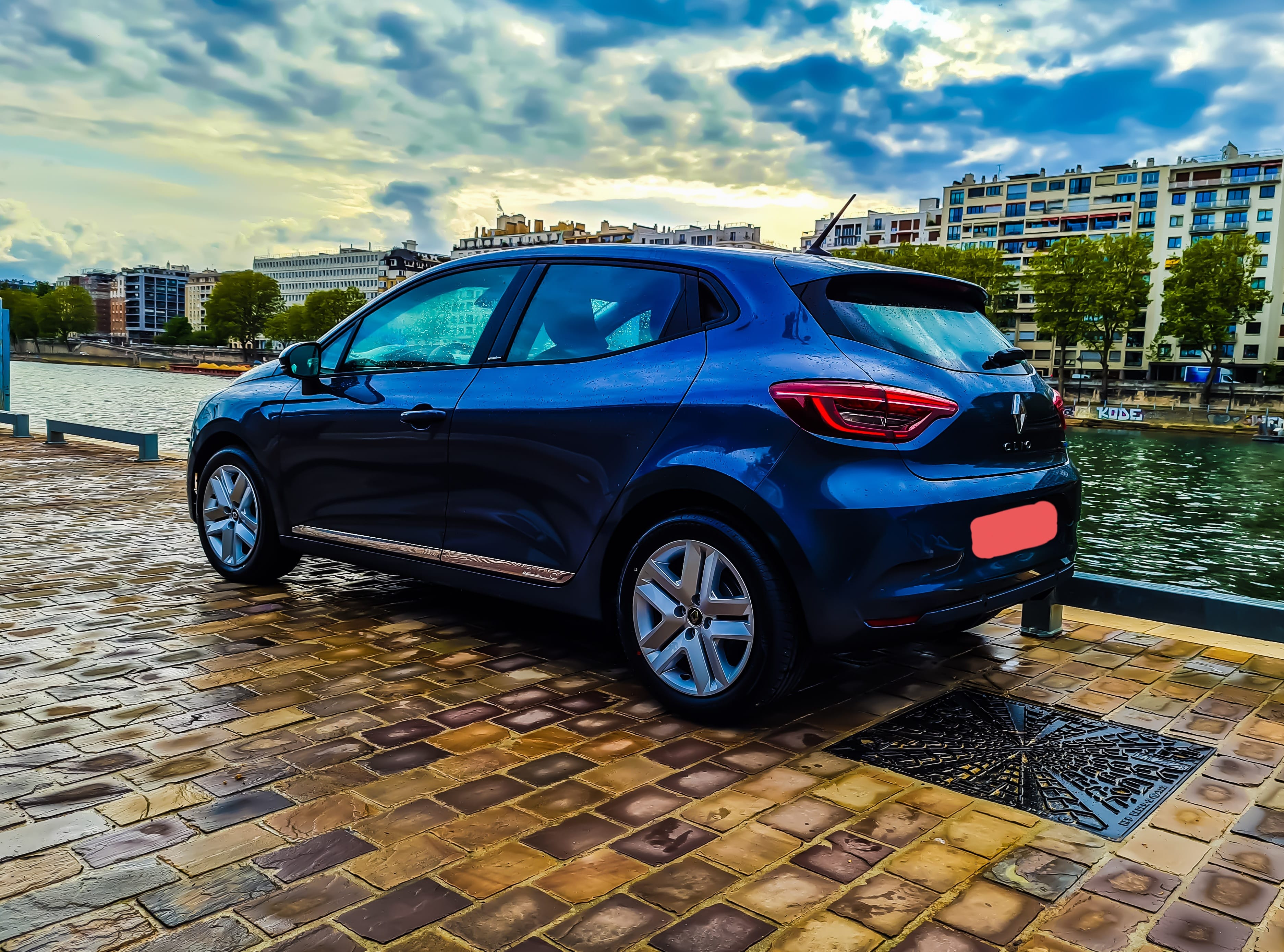 Renault Clio E-tech HYBRIDE 140ch (FY952) (Clim, USB, GPS, Radar recul, Connectivité Smartphone, ...) avec GPS