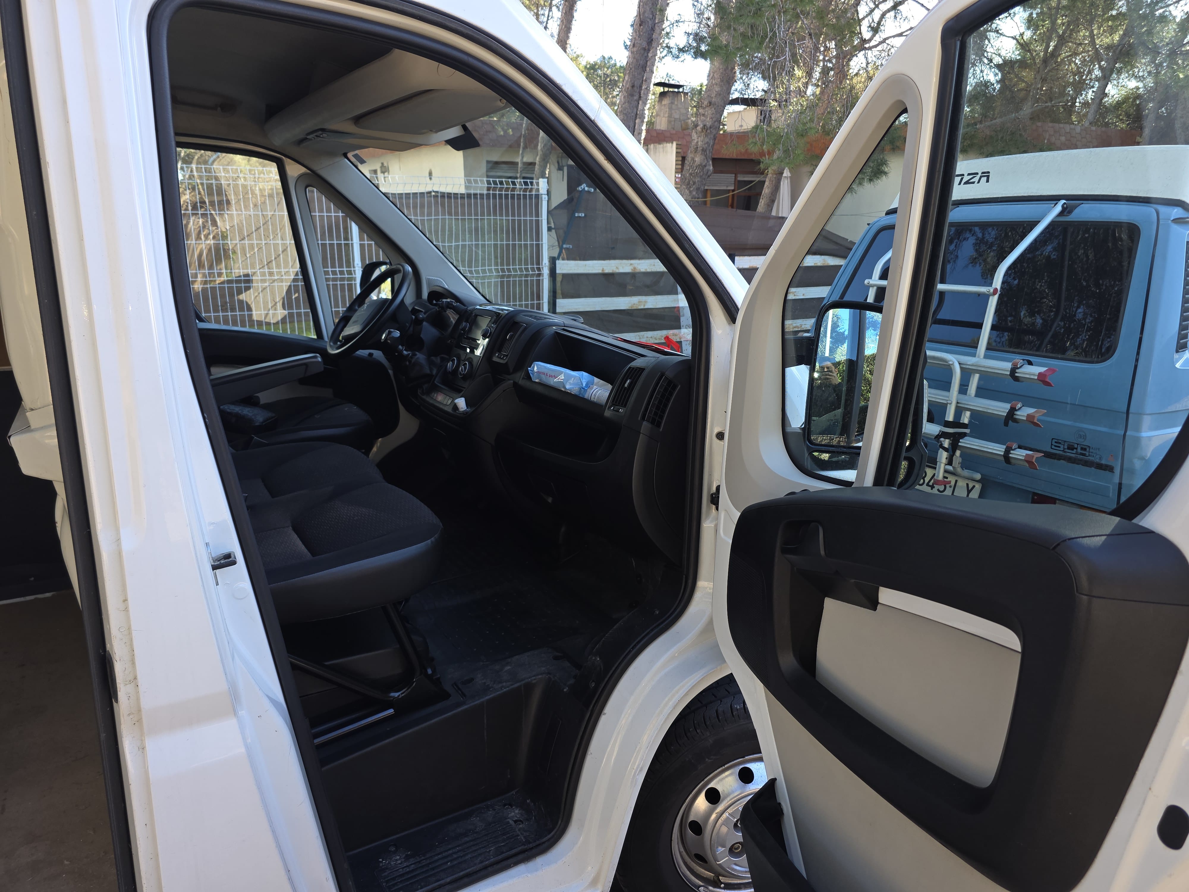 Peugeot Boxer con Android Auto