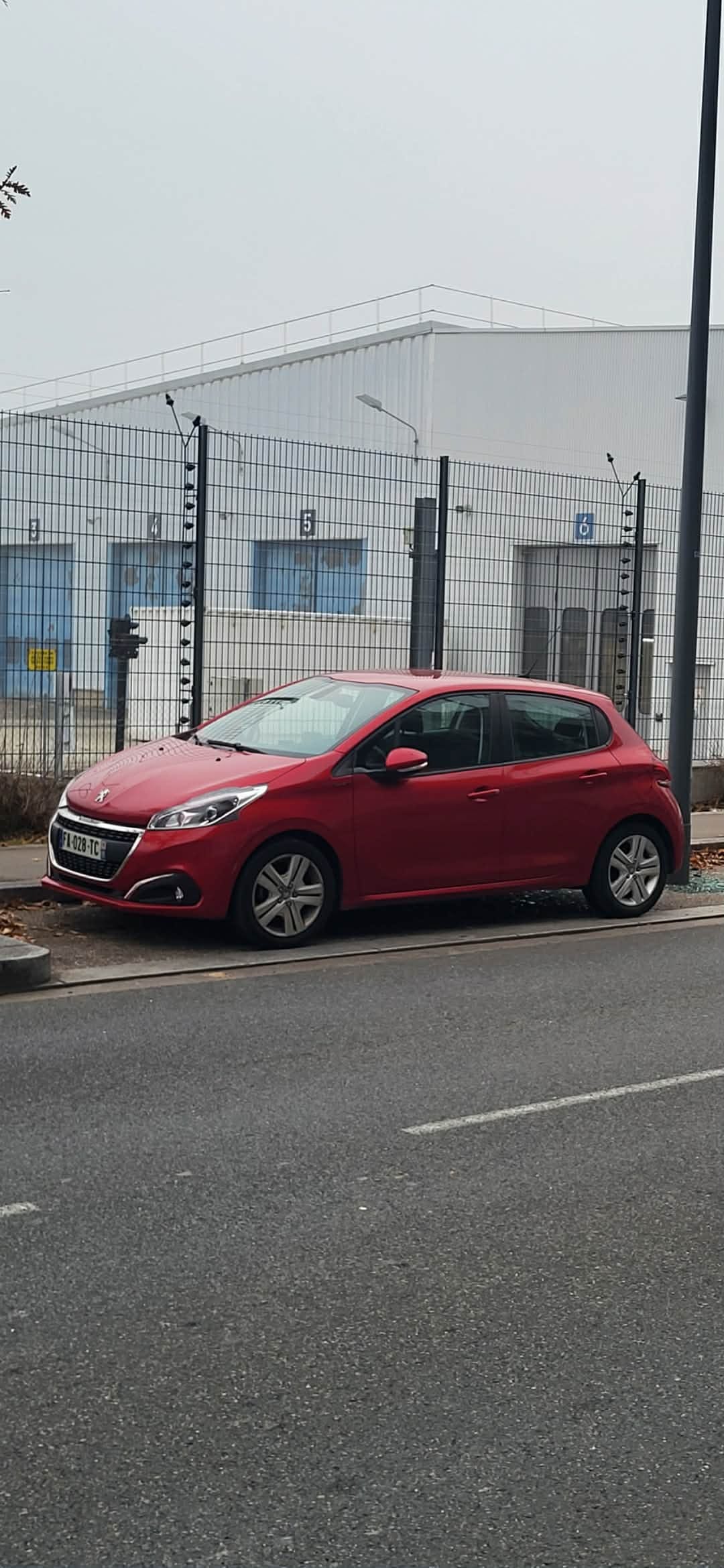 Peugeot 208, 2018, Essence 95