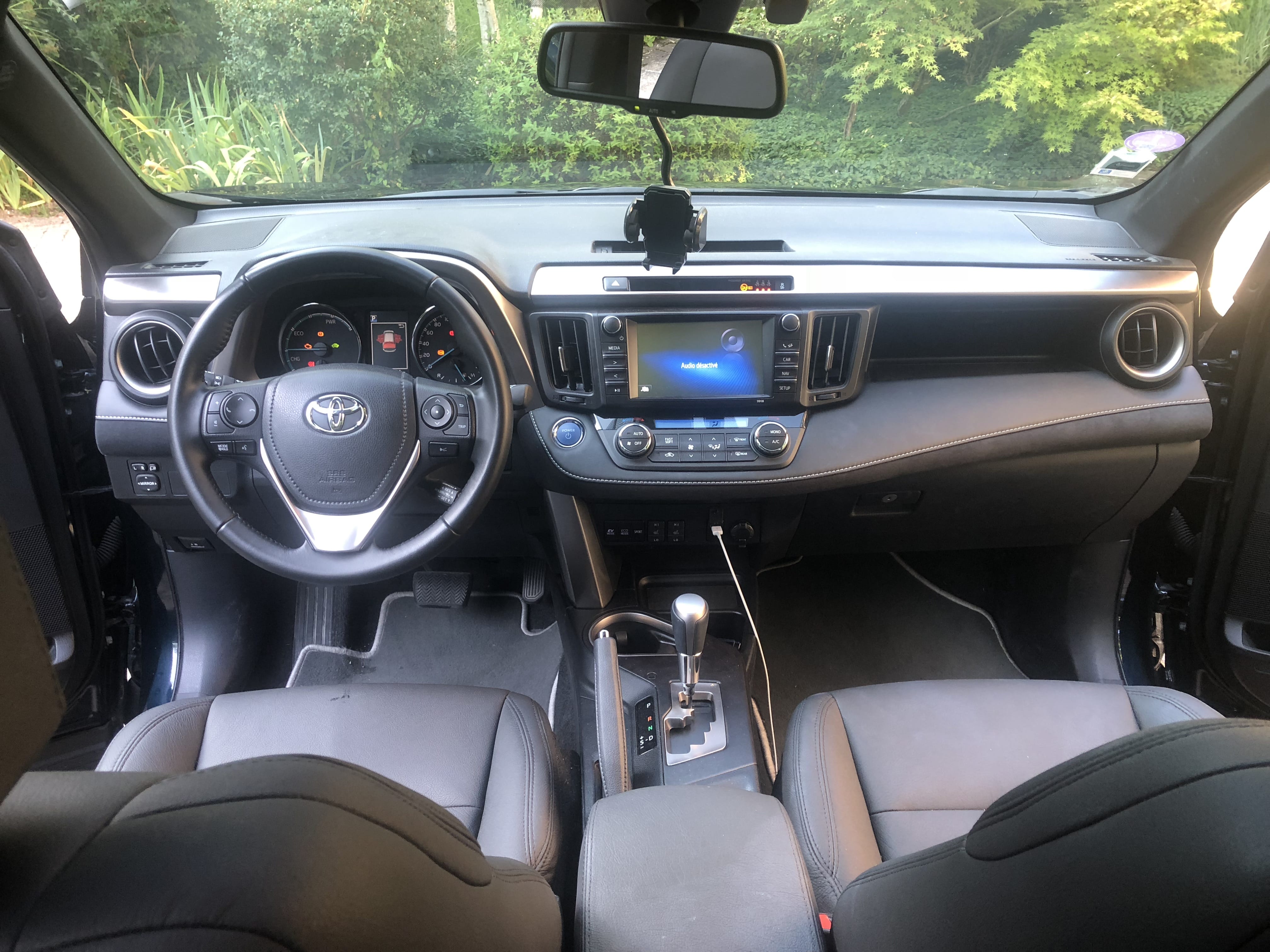 Toyota RAV4 Hybride avec Siège bébé