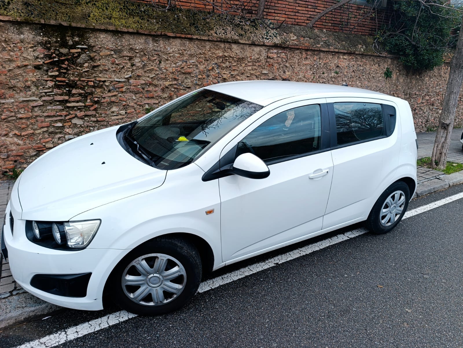 Chevrolet Aveo con Aire acondicionado
