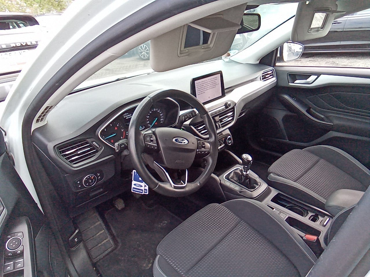 Ford Focus Sw familiar con Audio Bluetooth