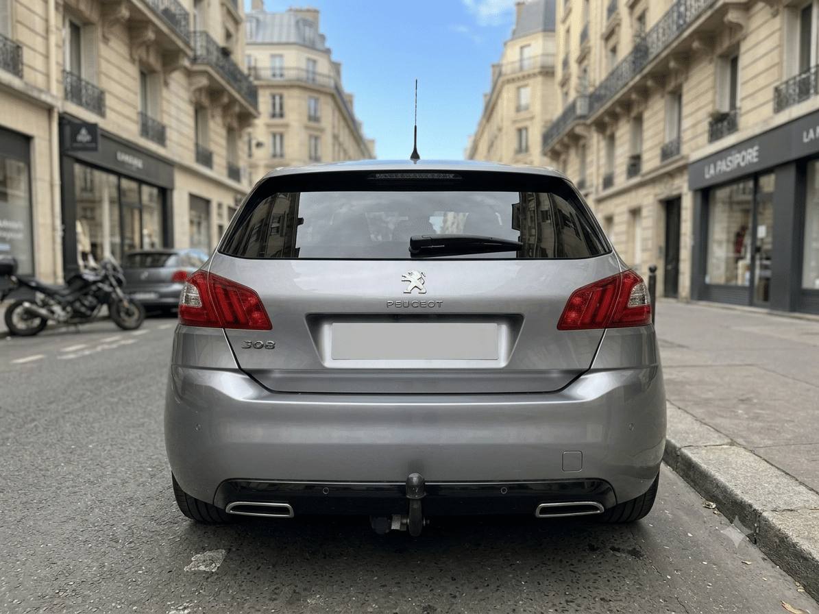 Peugeot 308 1.2 Turbo essence avec Audio Bluetooth