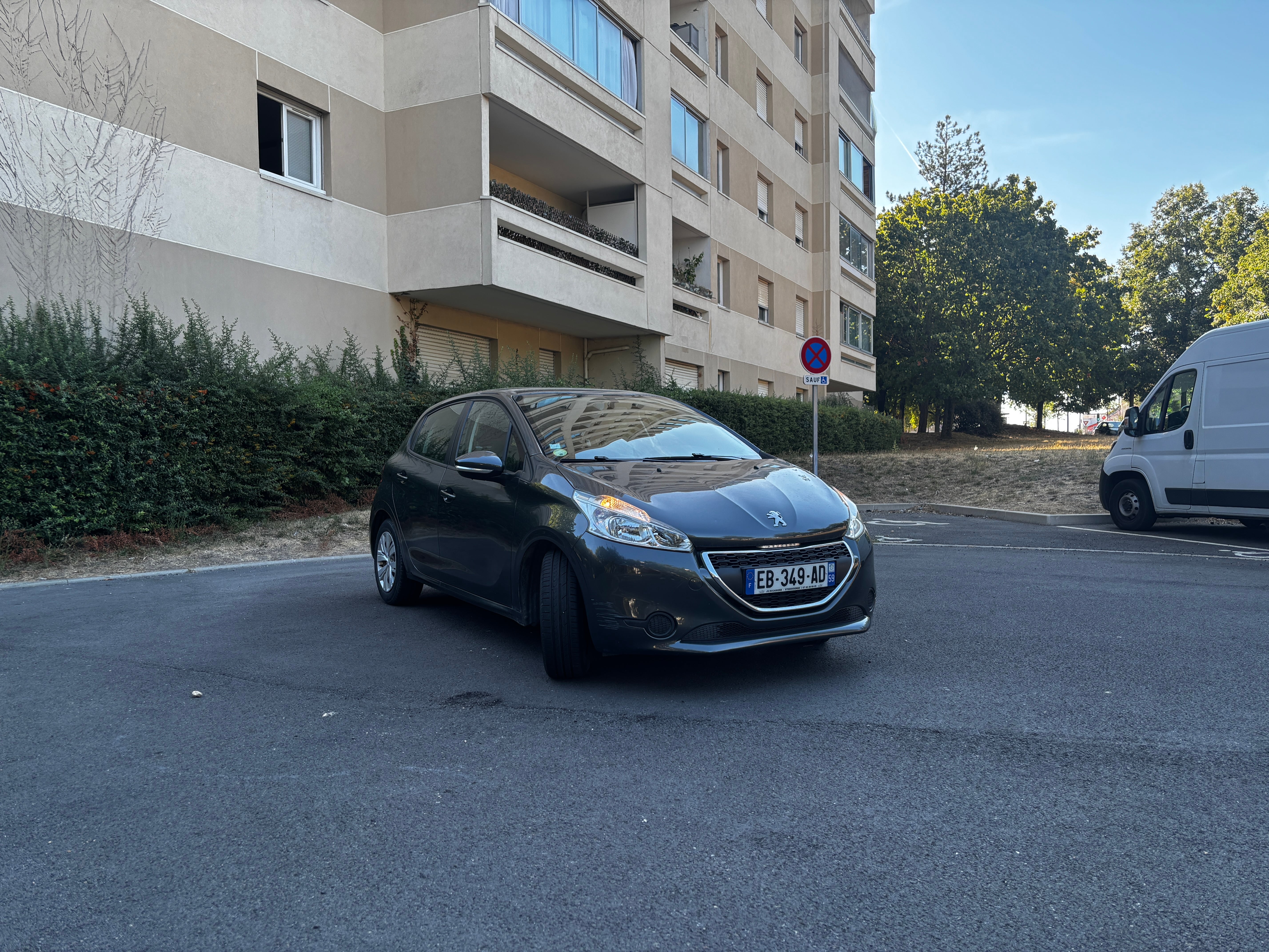 Peugeot 208 avec Climatisation