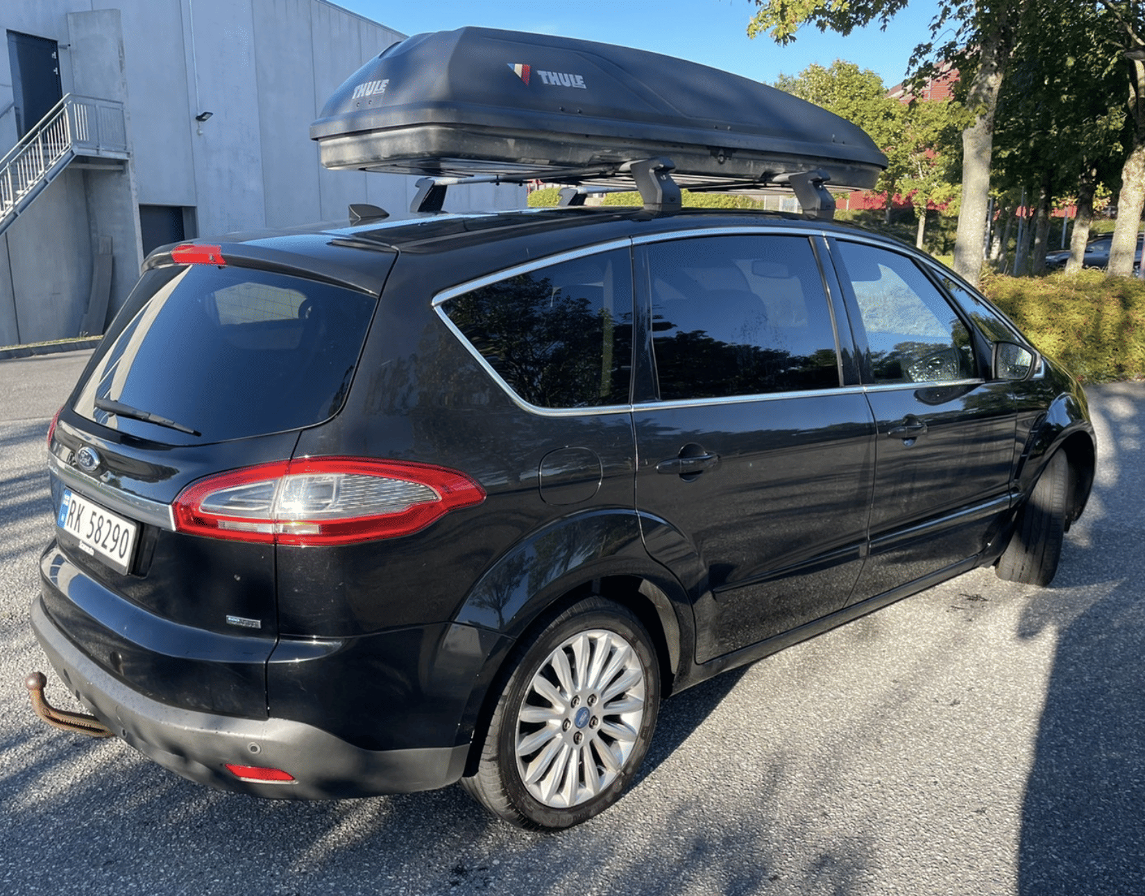 Ford S-Max with Cruise control