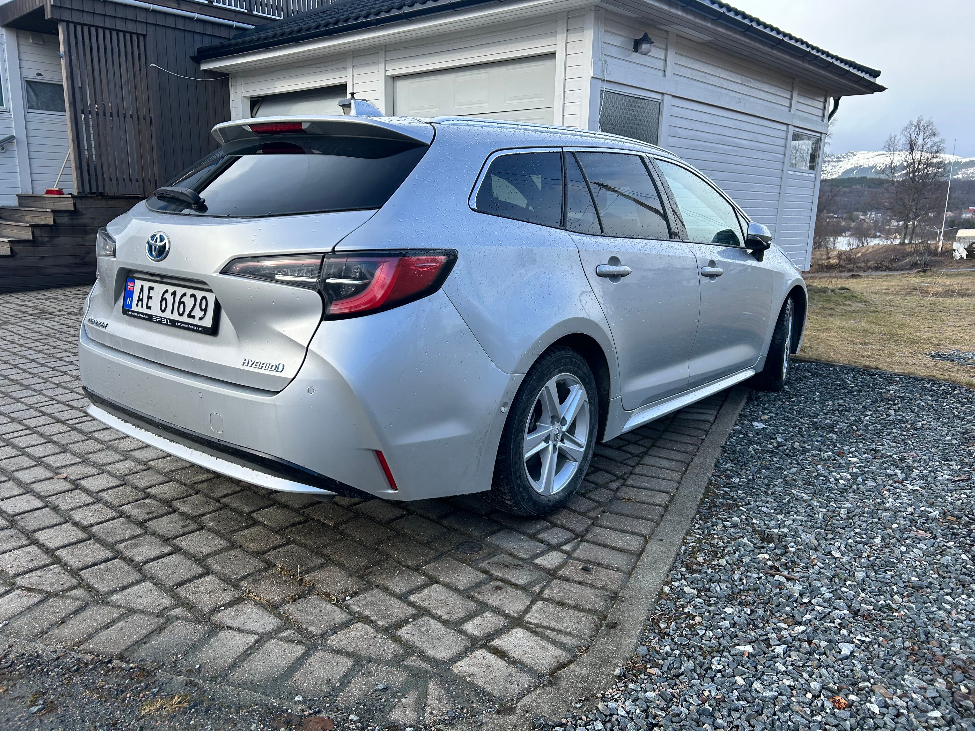 Toyota Corolla Hybrid med Ryggekamera