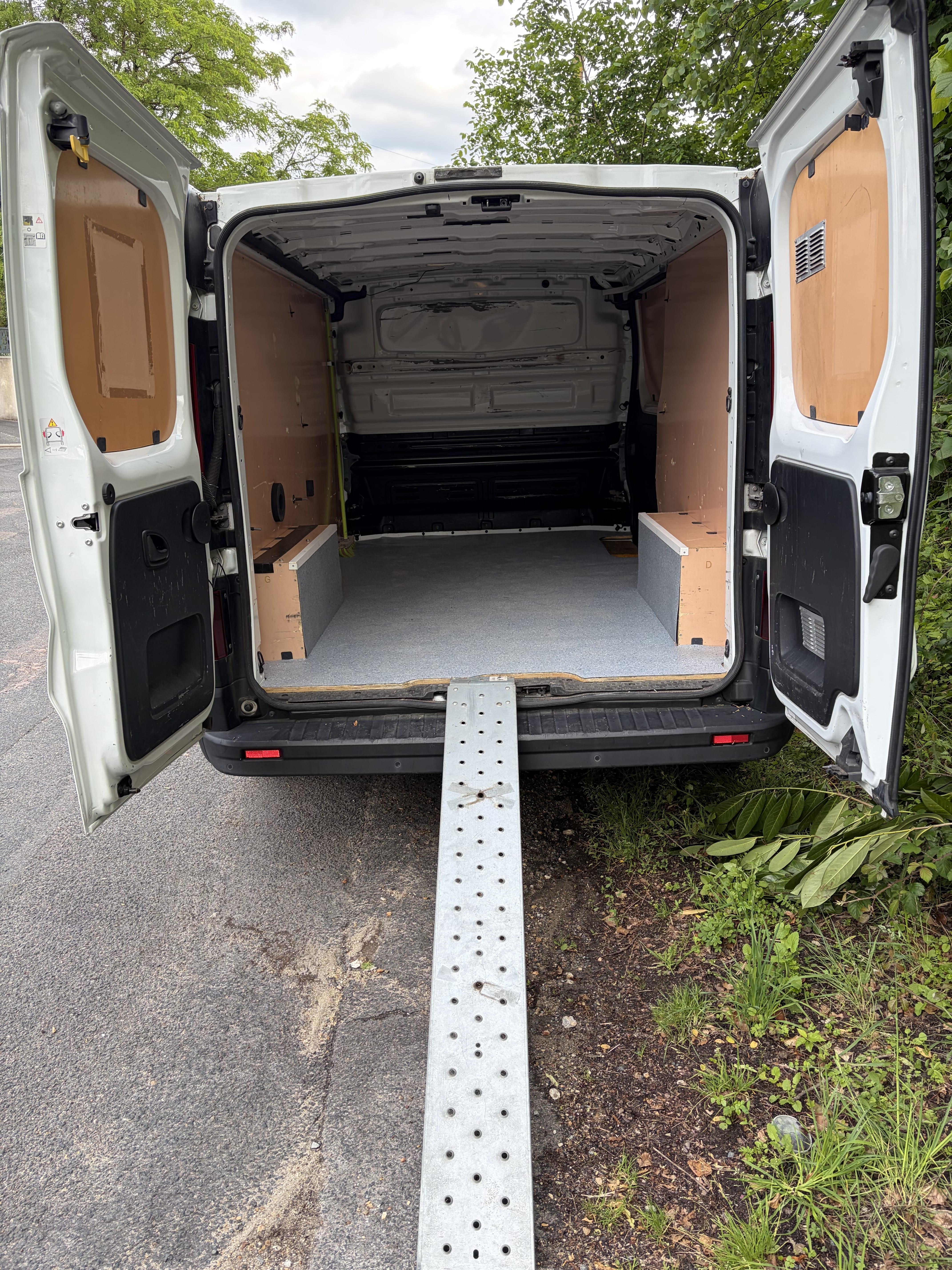 Opel Vivaro avec Audio Bluetooth