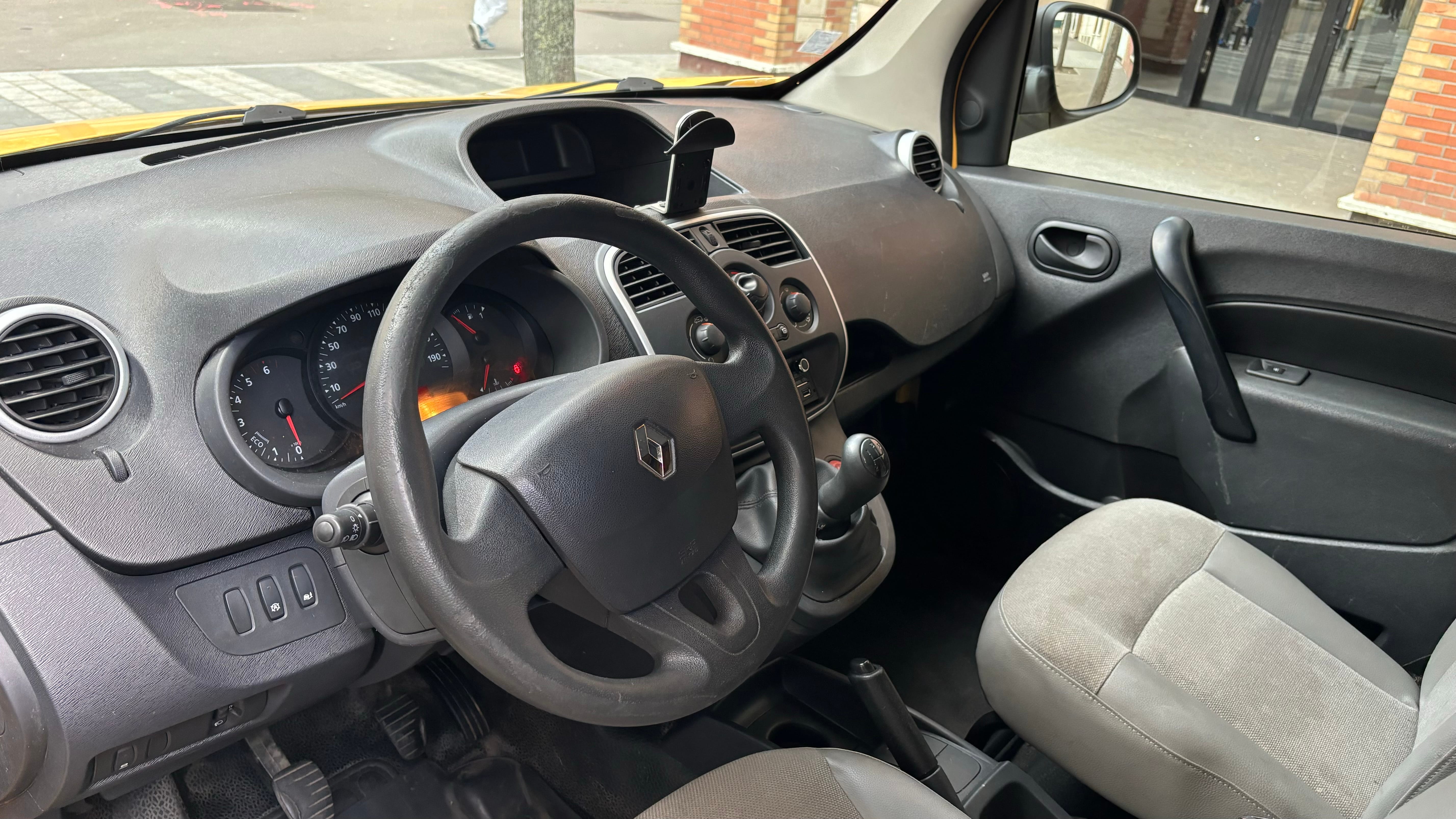 Renault Kangoo Express 1.5 dci avec Audio Bluetooth