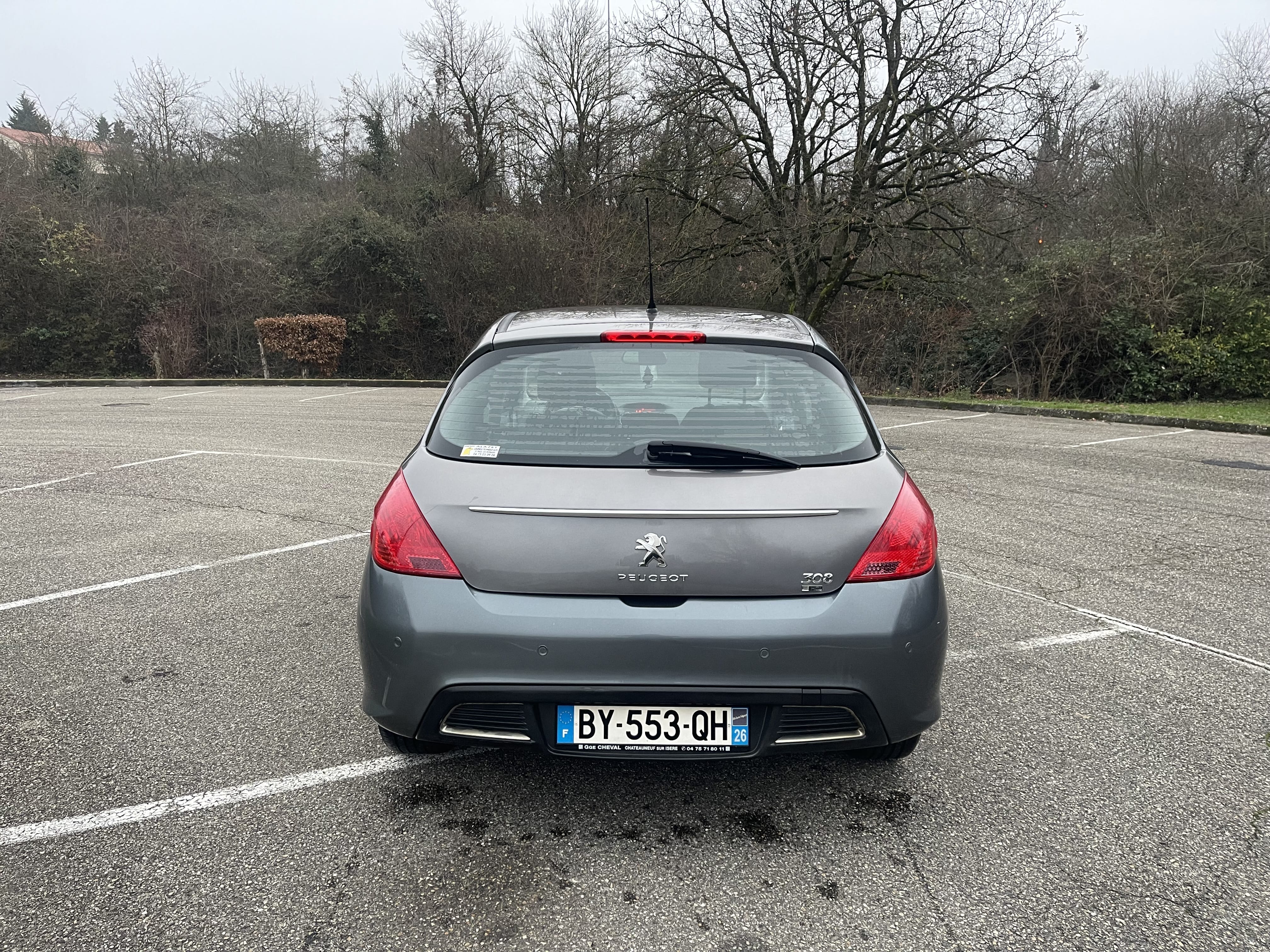 Peugeot 308 avec Siège bébé
