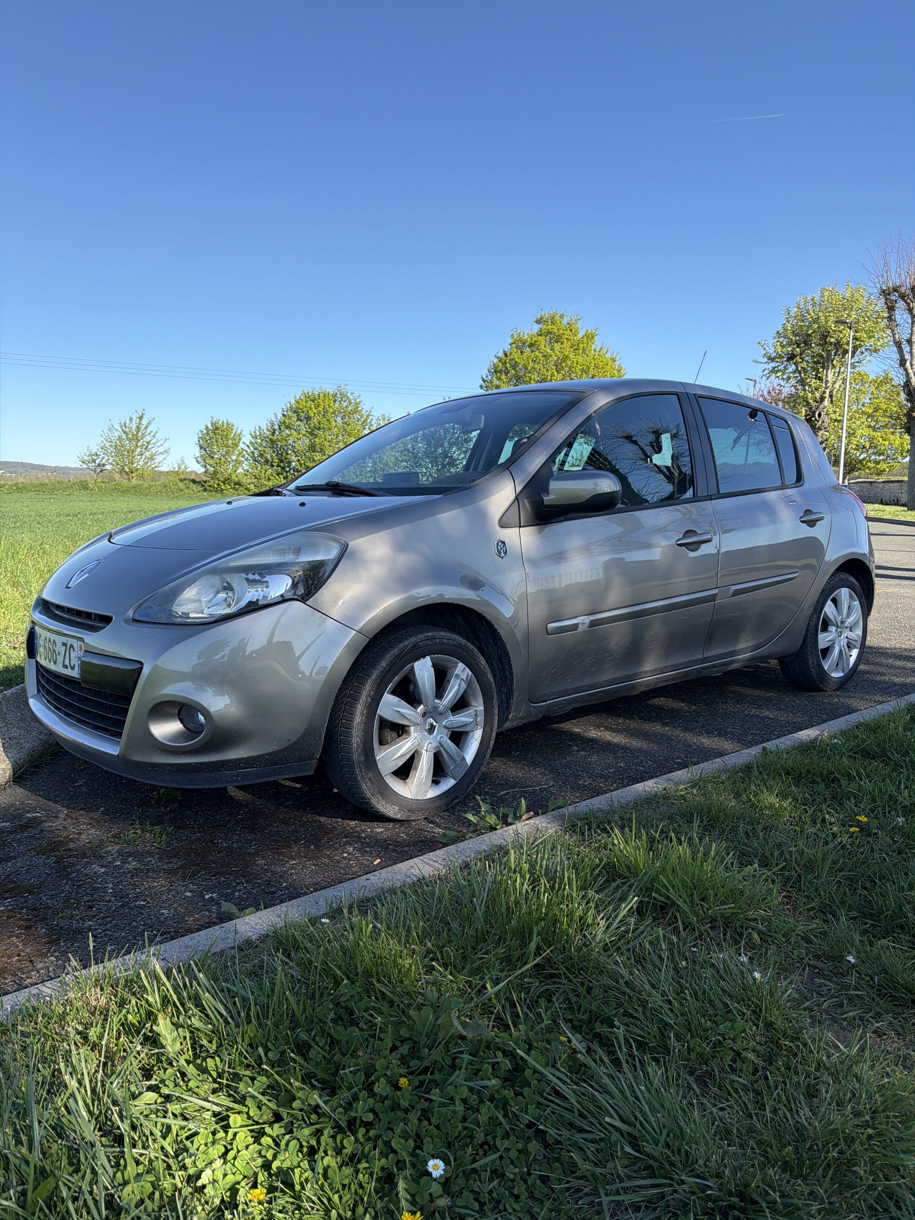 Renault Clio, 2012, Essence 98