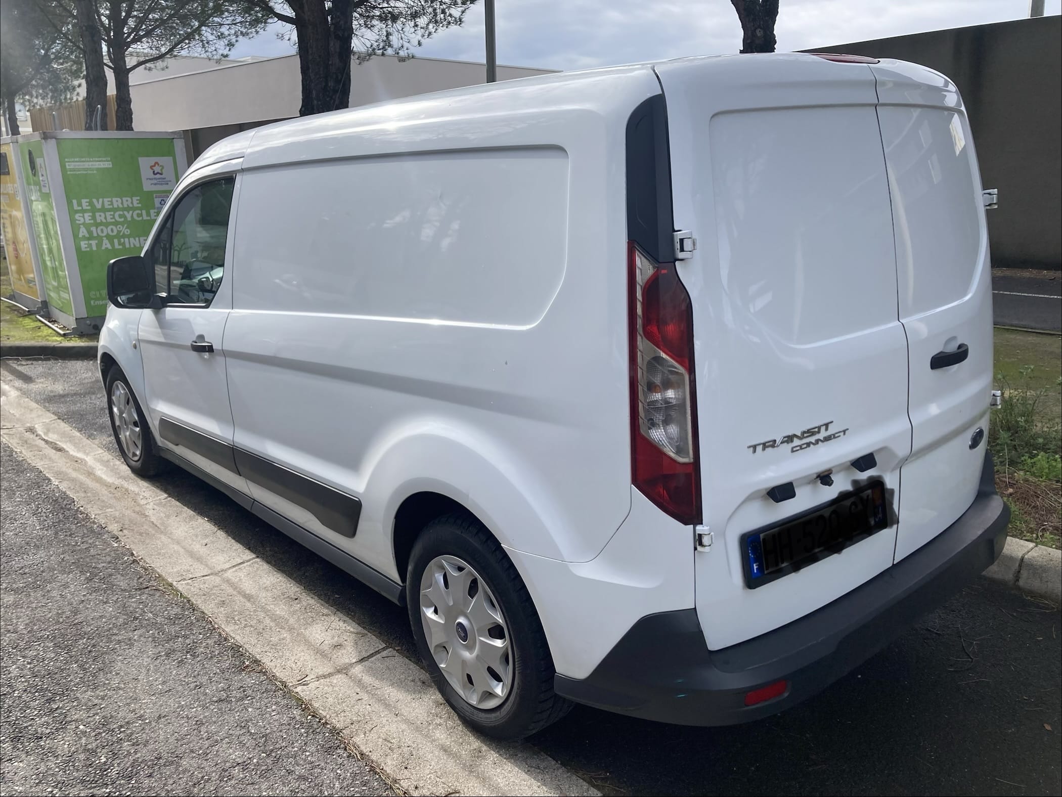 Ford Transit Connect with Audio / iPod input