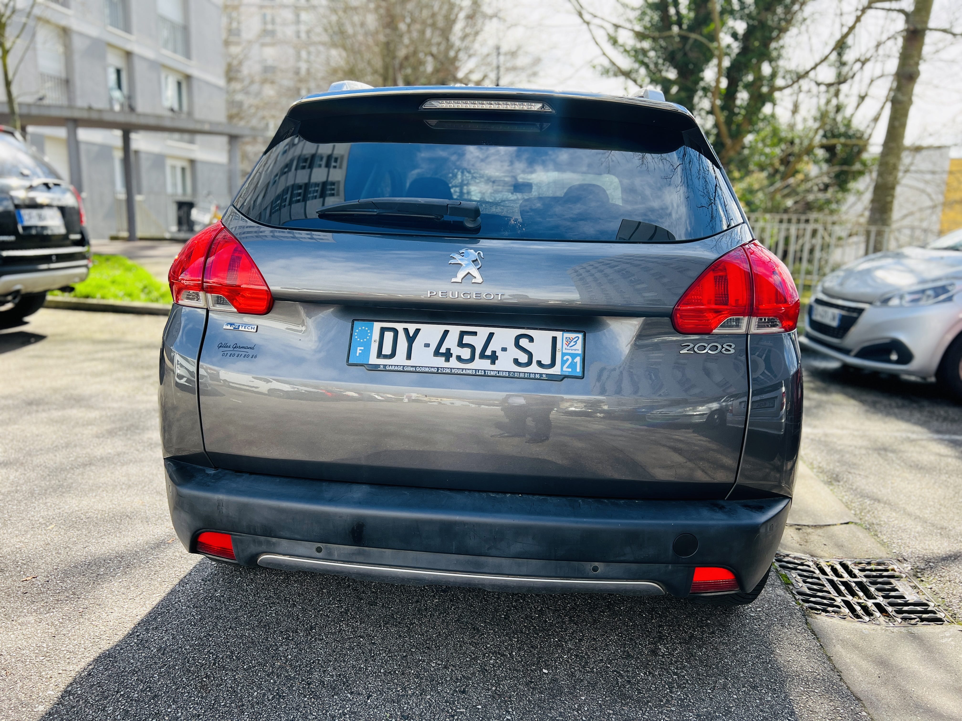 Peugeot 2008 avec GPS