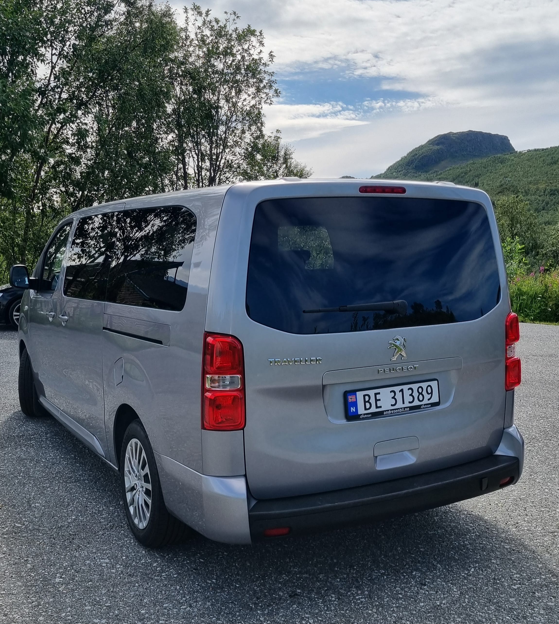 Peugeot Traveller Business med Cruisekontroll